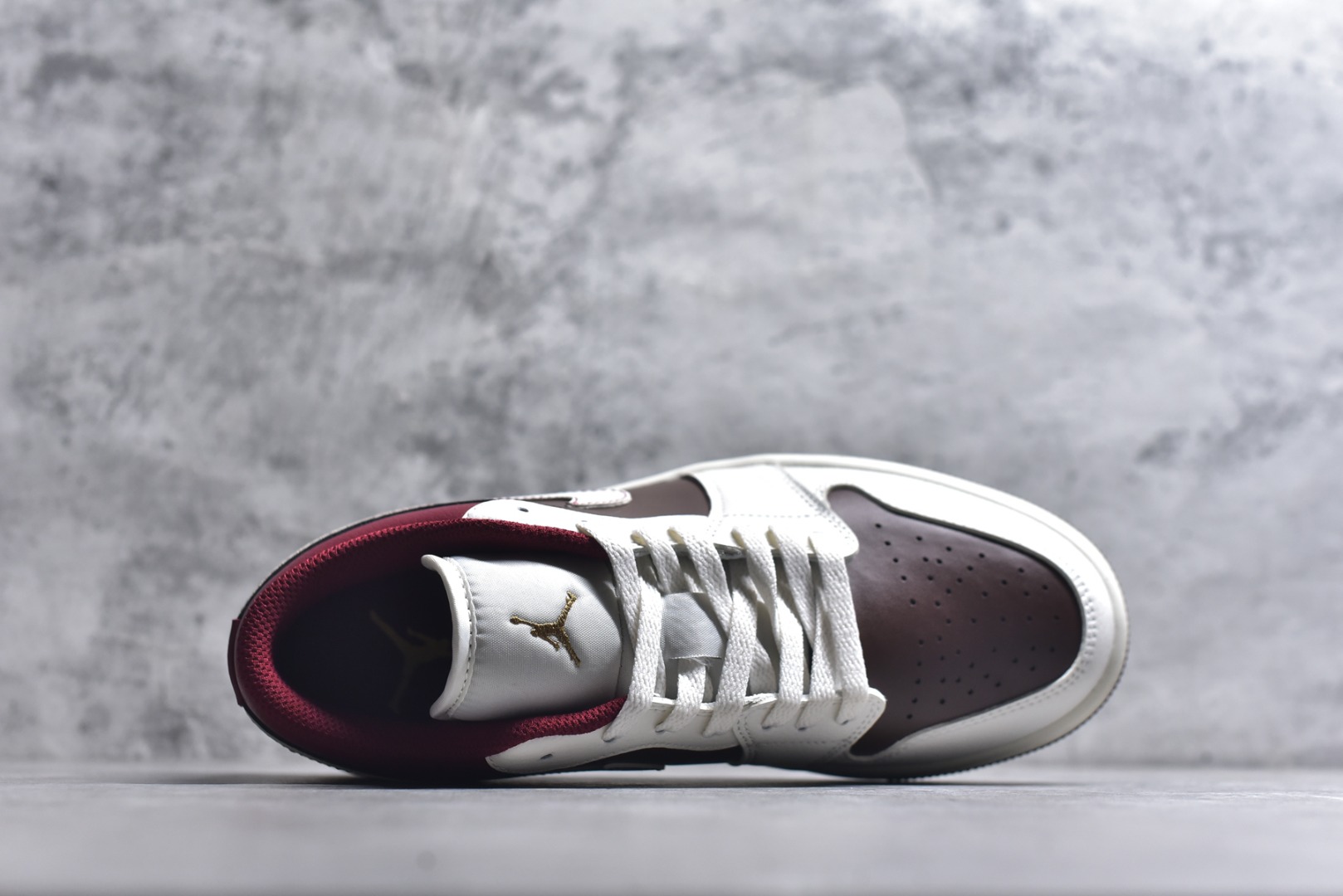 图片[4]-#Nike Air Jordan 1 AJ1经典复古经典低帮百搭文化篮球鞋 IR7600-211 公司级真标半码制#原档案原数据开发版型#采用荔枝纹头层皮革鞋面材质#原厂立体填充鞋舌海绵#中底注胶孔及缜密中底拉帮工艺#原数据开发模具大底 尺码：36-46-选品中心