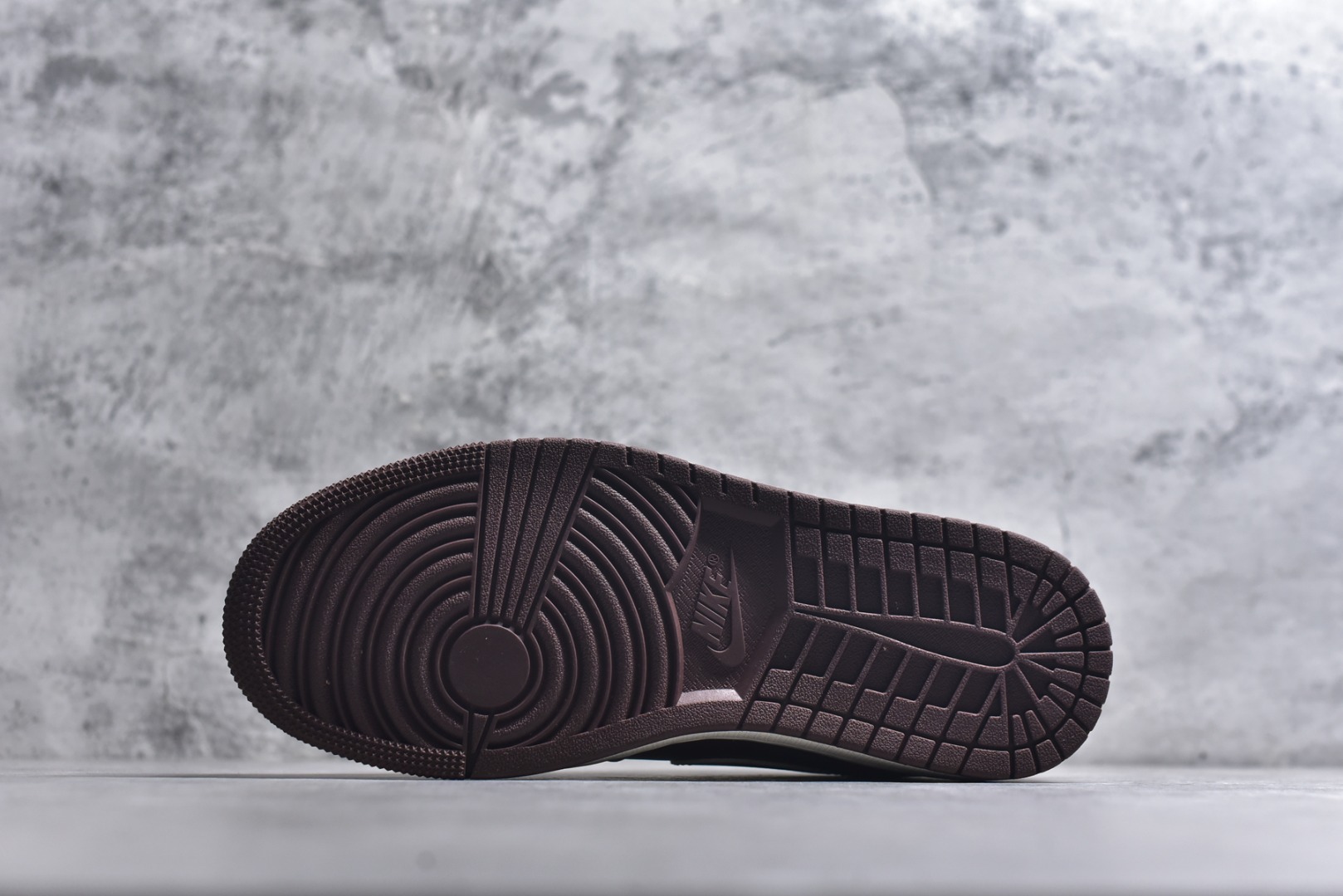 图片[6]-#Nike Air Jordan 1 AJ1经典复古经典低帮百搭文化篮球鞋 IR7600-211 公司级真标半码制#原档案原数据开发版型#采用荔枝纹头层皮革鞋面材质#原厂立体填充鞋舌海绵#中底注胶孔及缜密中底拉帮工艺#原数据开发模具大底 尺码：36-46-选品中心