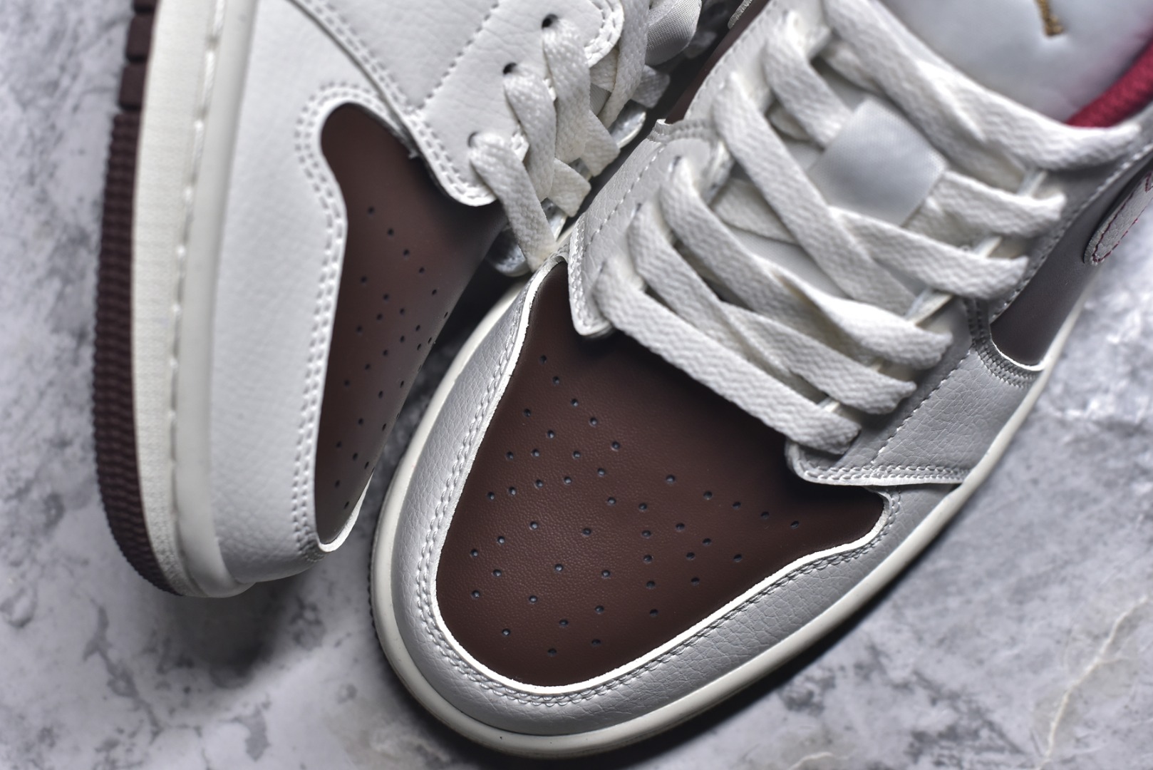 图片[8]-#Nike Air Jordan 1 AJ1经典复古经典低帮百搭文化篮球鞋 IR7600-211 公司级真标半码制#原档案原数据开发版型#采用荔枝纹头层皮革鞋面材质#原厂立体填充鞋舌海绵#中底注胶孔及缜密中底拉帮工艺#原数据开发模具大底 尺码：36-46-选品中心