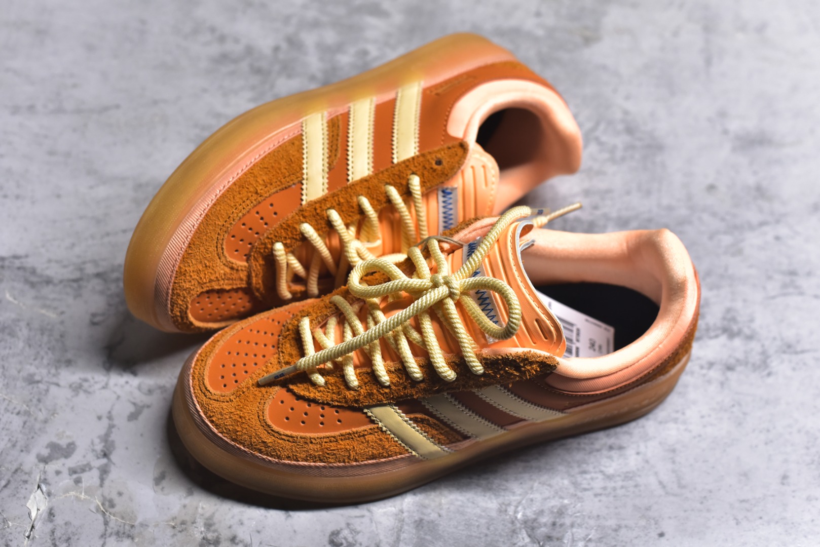 图片[7]-#Bad Bunny x adidas originals GAZELLE INDOOR 时尚舒适 耐磨 低帮 板鞋 德训歪头 男女同款 黄色 JS5050 男女鞋 35.5 36 36.5 37 38 38.5 39 40 40.5 41 42 42.5 43 44 44.5 45-选品中心