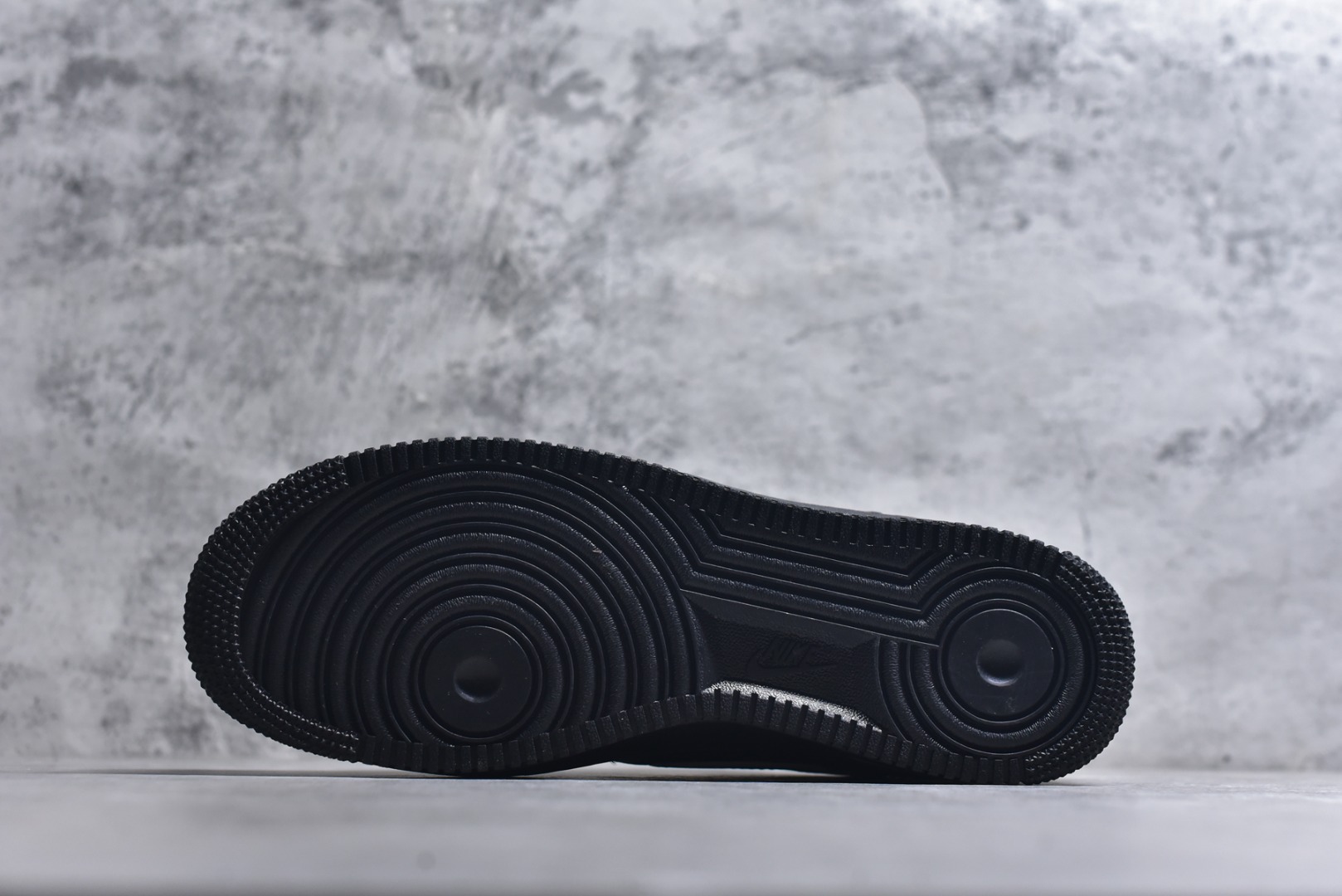 图片[6]-#海外限量发售！公司级NIke Air Force 1 \’07 Low “马年限定–墨白凝脂” 空军一号低帮 运动鞋 休闲鞋 折边针车 工艺难度大 原楦头原纸板 高端定制鞋盒 原厂鞋底 超高清洁度 细节完美 货号：FV3694-104 尺码：36 36.5 37.5 38 38.5 39 40 40.5 41 42 42.5 43 44 44.5 45-选品中心