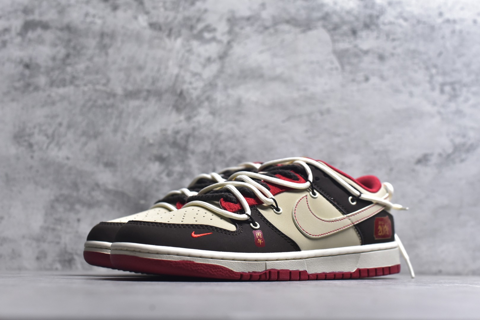 图片[2]-#Nk SB Dunk Low 蛇年系列 米白勾 周年高端定制 低帮休闲板鞋 YX5066-268 #定制鞋盒 大厂纯原品质出货 超高清洁度 皮料切割干净无任何毛边 细节完美 尺码：36 36.5 37.5 38 38.5 39 40 40.5 41 42 42.5 43 44 44.5 45 9.E5-选品中心