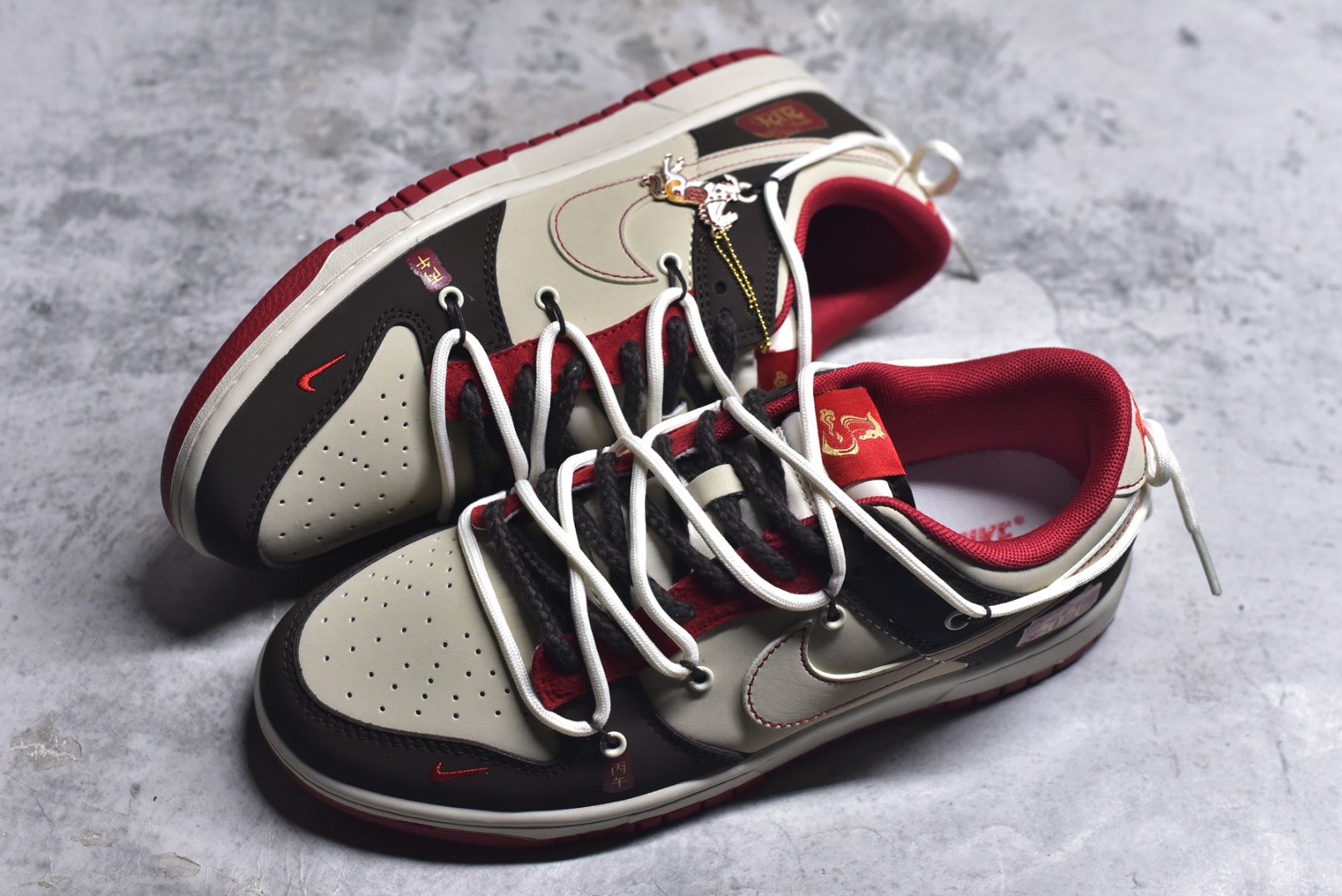 图片[7]-#Nk SB Dunk Low 蛇年系列 米白勾 周年高端定制 低帮休闲板鞋 YX5066-268 #定制鞋盒 大厂纯原品质出货 超高清洁度 皮料切割干净无任何毛边 细节完美 尺码：36 36.5 37.5 38 38.5 39 40 40.5 41 42 42.5 43 44 44.5 45 9.E5-选品中心