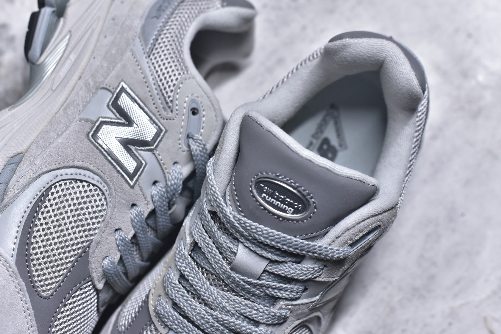 图片[9]-#New balance 2002R Fs 2002R 正宗原装六层组合大底 后掌ABZORB，后掌N-ERGY避震系统 大底N-DURANCE 从不弄虚作假 区别市面描漆一体大底， 皮料方面采用进口荔枝纹理头层磨砂 非市面❌错版猪八/二层磨砂 2002R分越南版和国产版， 1⃣️：越产颜色更深：更好看 国产颜色浅，略逊 2⃣️：越产版型更秀气，相同码数国产肉眼可见鞋型偏长 3⃣️：越产做工粗略 国产做工更为精致 综合以上几点 R版2002R留优去弊 保留国产的精致做工 融入越版的颜色与版型 做出让人赏心悦目的2002R 尺码：36 36.5 37 37.5 38 38.5 39.5 40 40.5 41.5 42 42.5 43 44 44.5 45-选品中心