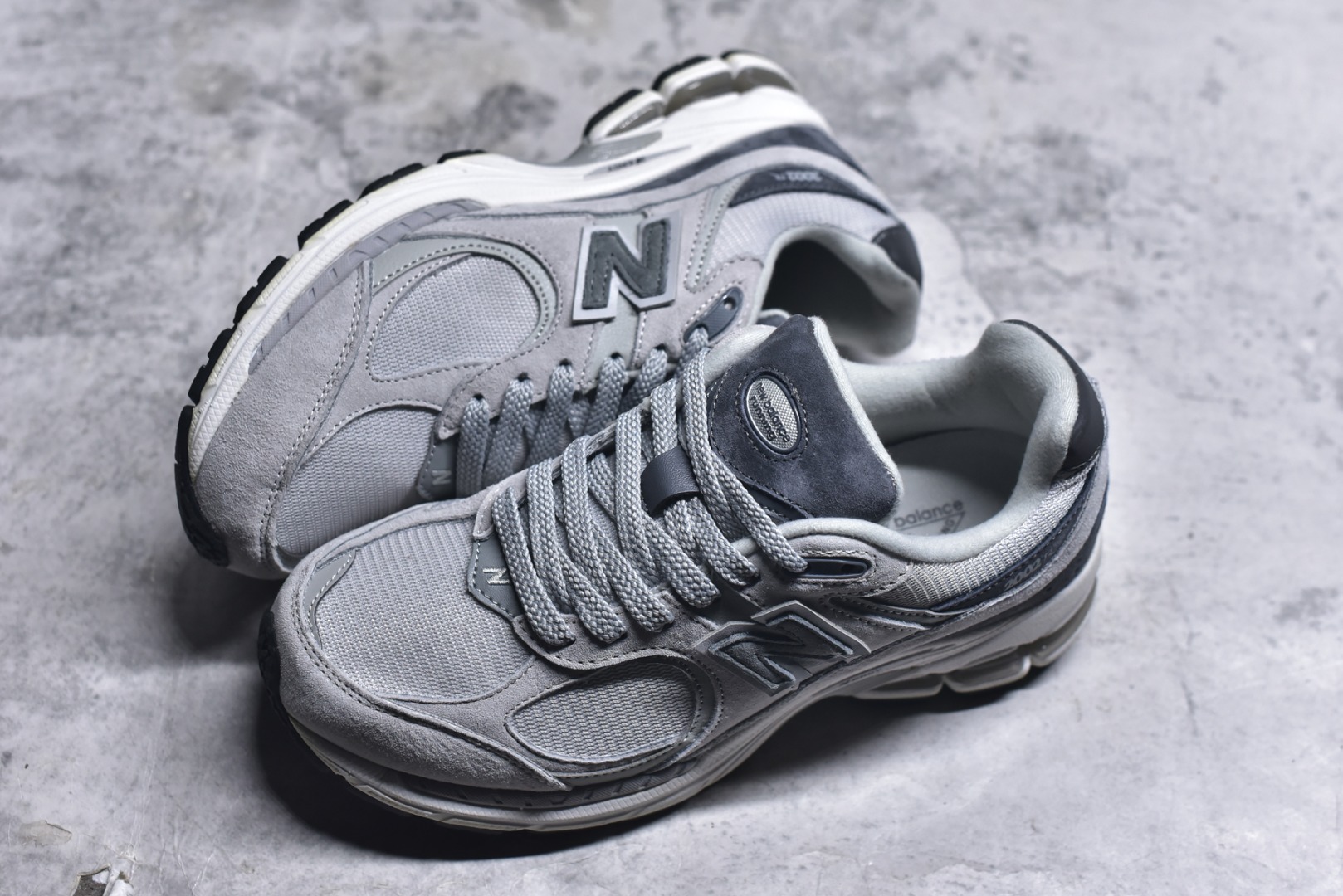 图片[7]-#New balance 2002R Fs 2002R 正宗原装六层组合大底 后掌ABZORB，后掌N-ERGY避震系统 大底N-DURANCE 从不弄虚作假 区别市面描漆一体大底， 皮料方面采用进口荔枝纹理头层磨砂 非市面❌错版猪八/二层磨砂 2002R分越南版和国产版， 1⃣️：越产颜色更深：更好看 国产颜色浅，略逊 2⃣️：越产版型更秀气，相同码数国产肉眼可见鞋型偏长 3⃣️：越产做工粗略 国产做工更为精致 综合以上几点 R版2002R留优去弊 保留国产的精致做工 融入越版的颜色与版型 做出让人赏心悦目的2002R 尺码：36 36.5 37 37.5 38 38.5 39.5 40 40.5 41.5 42 42.5 43 44 44.5 45-选品中心