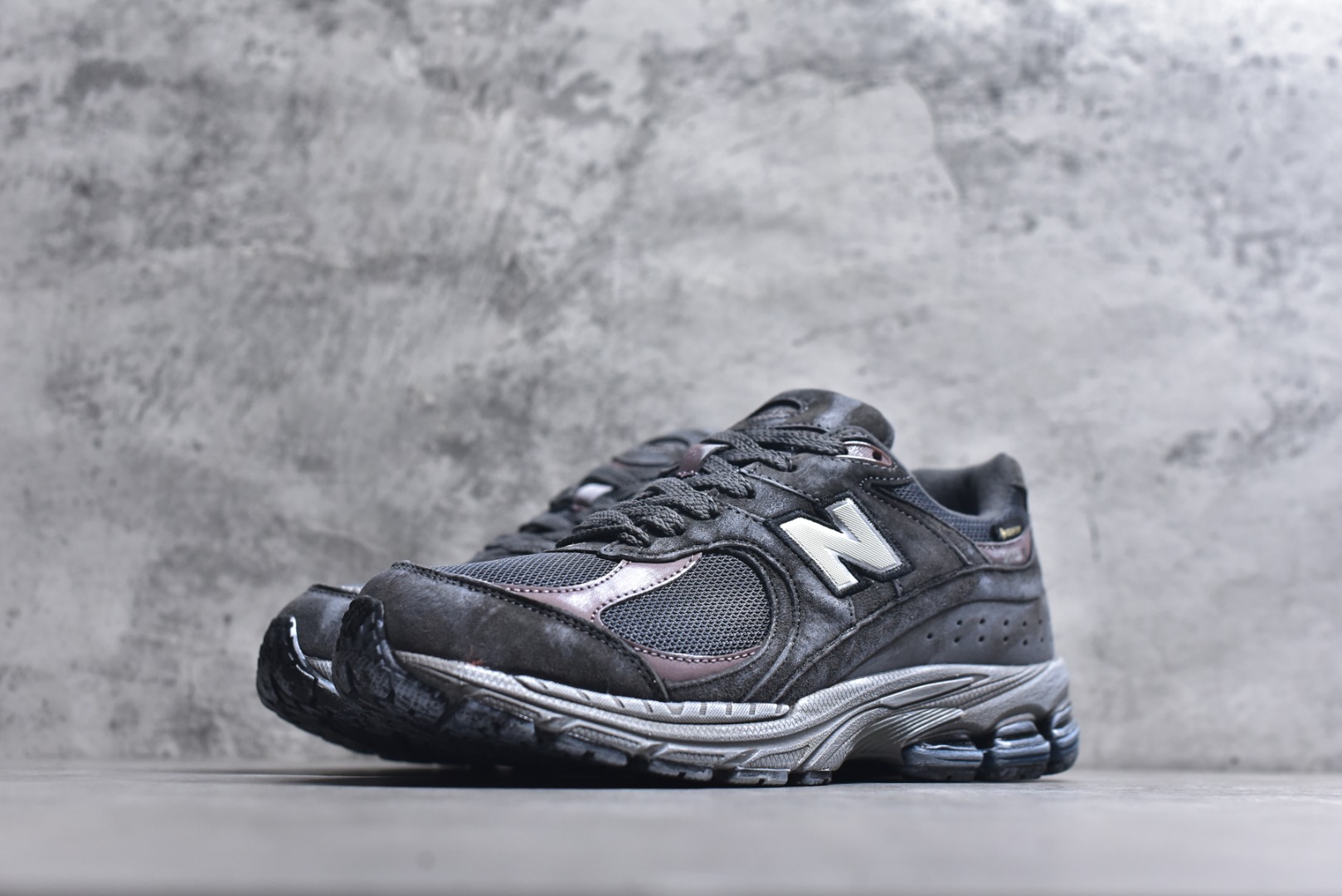 图片[2]-#New balance 2002R Fs 2002R 正宗原装六层组合大底 后掌ABZORB，后掌N-ERGY避震系统 大底N-DURANCE 从不弄虚作假 区别市面描漆一体大底， 皮料方面采用进口荔枝纹理头层磨砂 非市面❌错版猪八/二层磨砂 2002R分越南版和国产版， 1⃣️：越产颜色更深：更好看 国产颜色浅，略逊 2⃣️：越产版型更秀气，相同码数国产肉眼可见鞋型偏长 3⃣️：越产做工粗略 国产做工更为精致 综合以上几点 R版2002R留优去弊 保留国产的精致做工 融入越版的颜色与版型 做出让人赏心悦目的2002R 尺码：36 36.5 37 37.5 38 38.5 39.5 40 40.5 41.5 42 42.5 43 44 44.5 45-选品中心