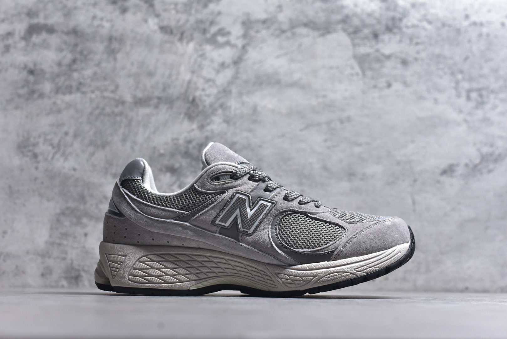 图片[3]-#New balance 2002R Fs 2002R 正宗原装六层组合大底 后掌ABZORB，后掌N-ERGY避震系统 大底N-DURANCE 从不弄虚作假 区别市面描漆一体大底， 皮料方面采用进口荔枝纹理头层磨砂 非市面❌错版猪八/二层磨砂 2002R分越南版和国产版， 1⃣️：越产颜色更深：更好看 国产颜色浅，略逊 2⃣️：越产版型更秀气，相同码数国产肉眼可见鞋型偏长 3⃣️：越产做工粗略 国产做工更为精致 综合以上几点 R版2002R留优去弊 保留国产的精致做工 融入越版的颜色与版型 做出让人赏心悦目的2002R 尺码：36 36.5 37 37.5 38 38.5 39.5 40 40.5 41.5 42 42.5 43 44 44.5 45-选品中心