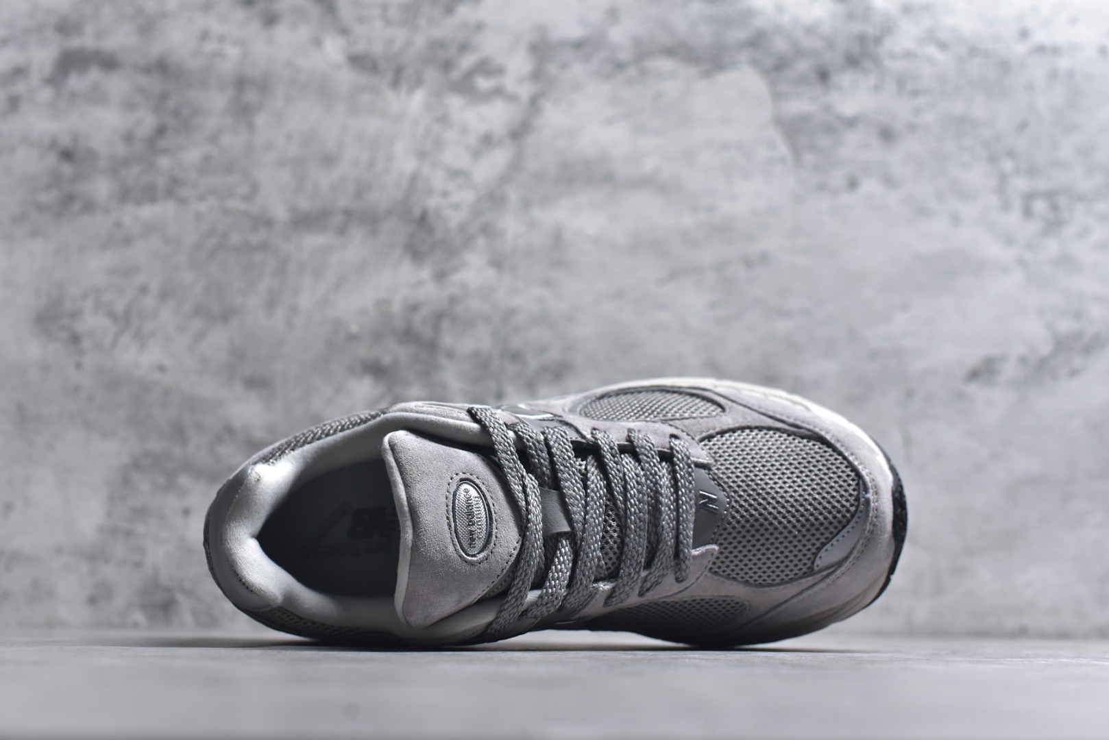 图片[4]-#New balance 2002R Fs 2002R 正宗原装六层组合大底 后掌ABZORB，后掌N-ERGY避震系统 大底N-DURANCE 从不弄虚作假 区别市面描漆一体大底， 皮料方面采用进口荔枝纹理头层磨砂 非市面❌错版猪八/二层磨砂 2002R分越南版和国产版， 1⃣️：越产颜色更深：更好看 国产颜色浅，略逊 2⃣️：越产版型更秀气，相同码数国产肉眼可见鞋型偏长 3⃣️：越产做工粗略 国产做工更为精致 综合以上几点 R版2002R留优去弊 保留国产的精致做工 融入越版的颜色与版型 做出让人赏心悦目的2002R 尺码：36 36.5 37 37.5 38 38.5 39.5 40 40.5 41.5 42 42.5 43 44 44.5 45-选品中心