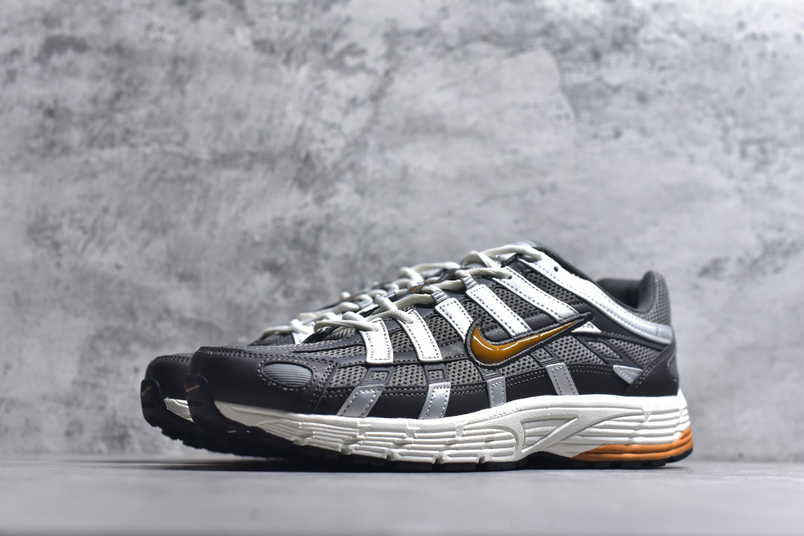 图片[2]-#NIKE P-6000 系列 复古休闲运动老爹鞋 #层次鲜明线条设计 摆脱厚重外形 超轻鞋身 细节随意对比 货号：CD6404-204尺码：36-47（半）-选品中心