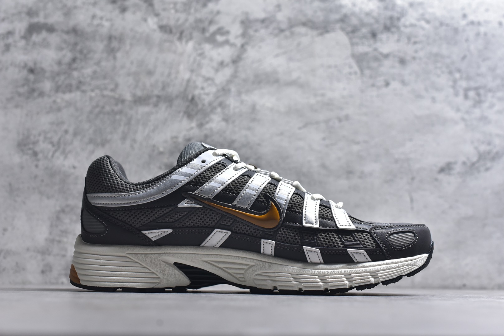 图片[3]-#NIKE P-6000 系列 复古休闲运动老爹鞋 #层次鲜明线条设计 摆脱厚重外形 超轻鞋身 细节随意对比 货号：CD6404-204尺码：36-47（半）-选品中心