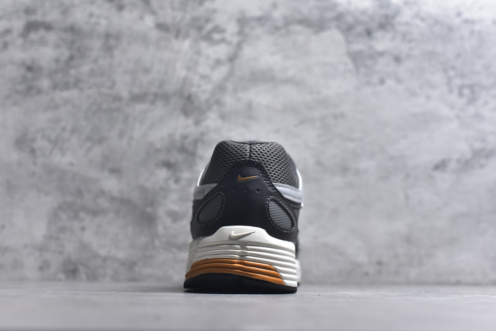 图片[5]-#NIKE P-6000 系列 复古休闲运动老爹鞋 #层次鲜明线条设计 摆脱厚重外形 超轻鞋身 细节随意对比 货号：CD6404-204尺码：36-47（半）-选品中心