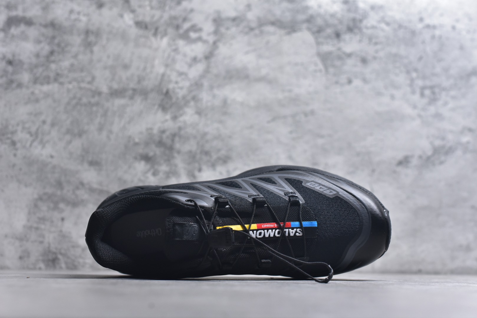 图片[4]-#SALOMON XT-6 萨洛蒙潮流越野机能户外功能鞋 黑色 410866 全新版本出货 好货不怕晚 品质 细节 材料都是肉眼可以见！ 售前售后也是其它工厂无法匹敌！ 纯原外贸平台特供订单 耗时半年巨作 全套原纸板楦头开发 原厂特供网布配套加持 确保原汁原味 完美呈现版型 原档数据独家私模五层组合大底 原装Ortholite轻量化鞋垫 中底布带钢印编号 原厂TPU锁扣 进口港宝加持 后跟自然饱满 还原公司包裹性 鞋面以“锯齿”状的包裹系统呈现 在基色底之下加入了各种色点缀 将公司的最新技术和时尚前卫的造型融入耐用的长跑款式中 鞋面由 TPU 薄膜制成 并焊接在高耐磨网眼上 使其既时尚又坚固 由 ACS底盘支撑 可增强稳定性和支撑力 以及由橡胶凸耳 Contragrip外底覆盖的 EVA 缓冲中底 旨在应对崎岖的地形 鞋舌上的彩色Salomon 标签、Quicklace 系统以及鞋头、鞋舌和鞋跟上的附加品牌使细节更加完美 让穿着者可以轻松驾驭户外与通勤下的任何运动生活场景 无缝鞋身户外随意纵横 颜值与脚感兼备 出街通勤 绝对非常吸睛 你值得拥有 尺码：36 36.5 37.5 38 38.5 39 40 40.5 41 42 42.5 43 44 44.5 45-选品中心