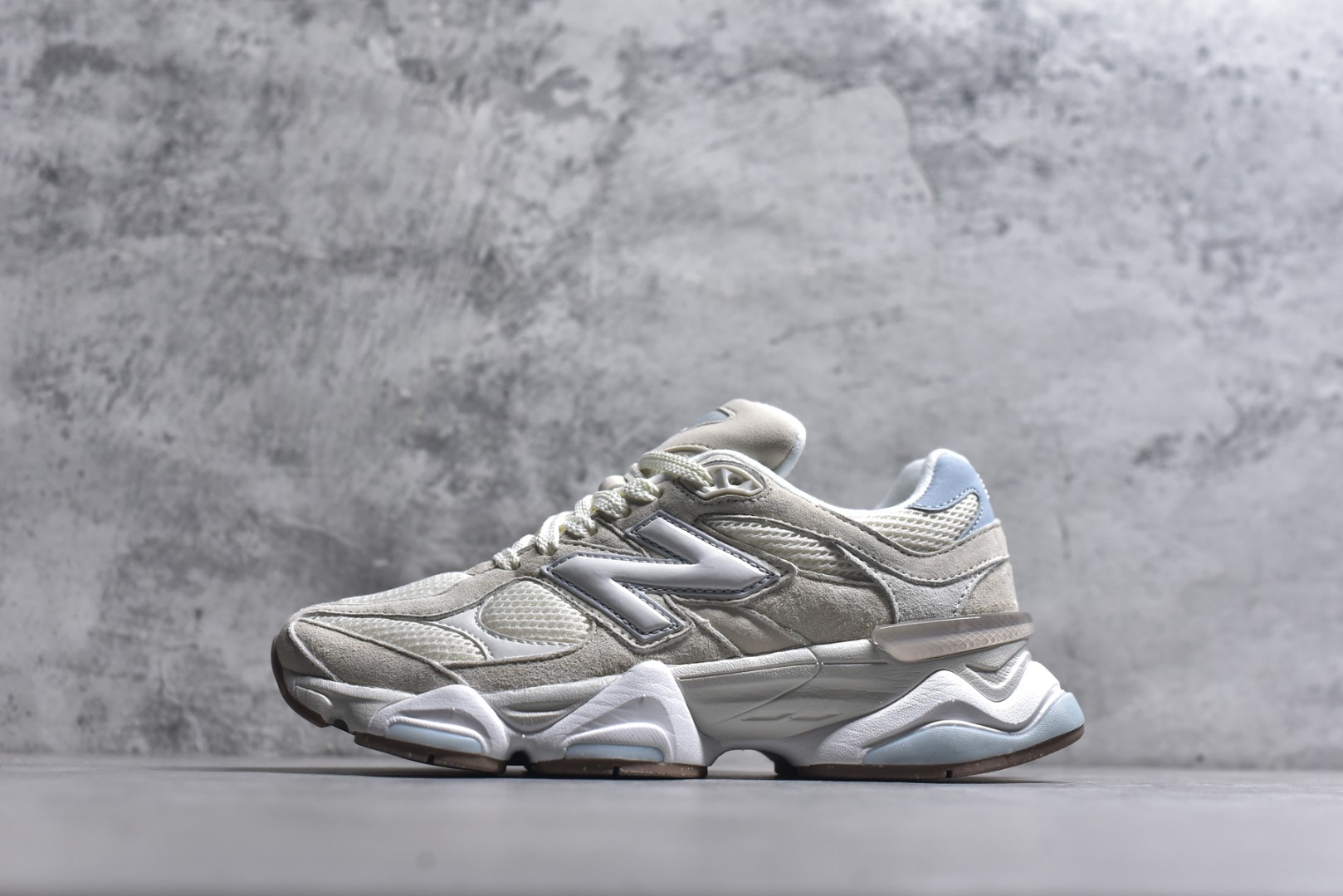 #New Balance NB 9060 米色 货号：U9060AUA 尺码：36 36.5 37 38.5 39 40 40.5 41 42 42.5 43 44 44.5 45 46 46.5-选品中心