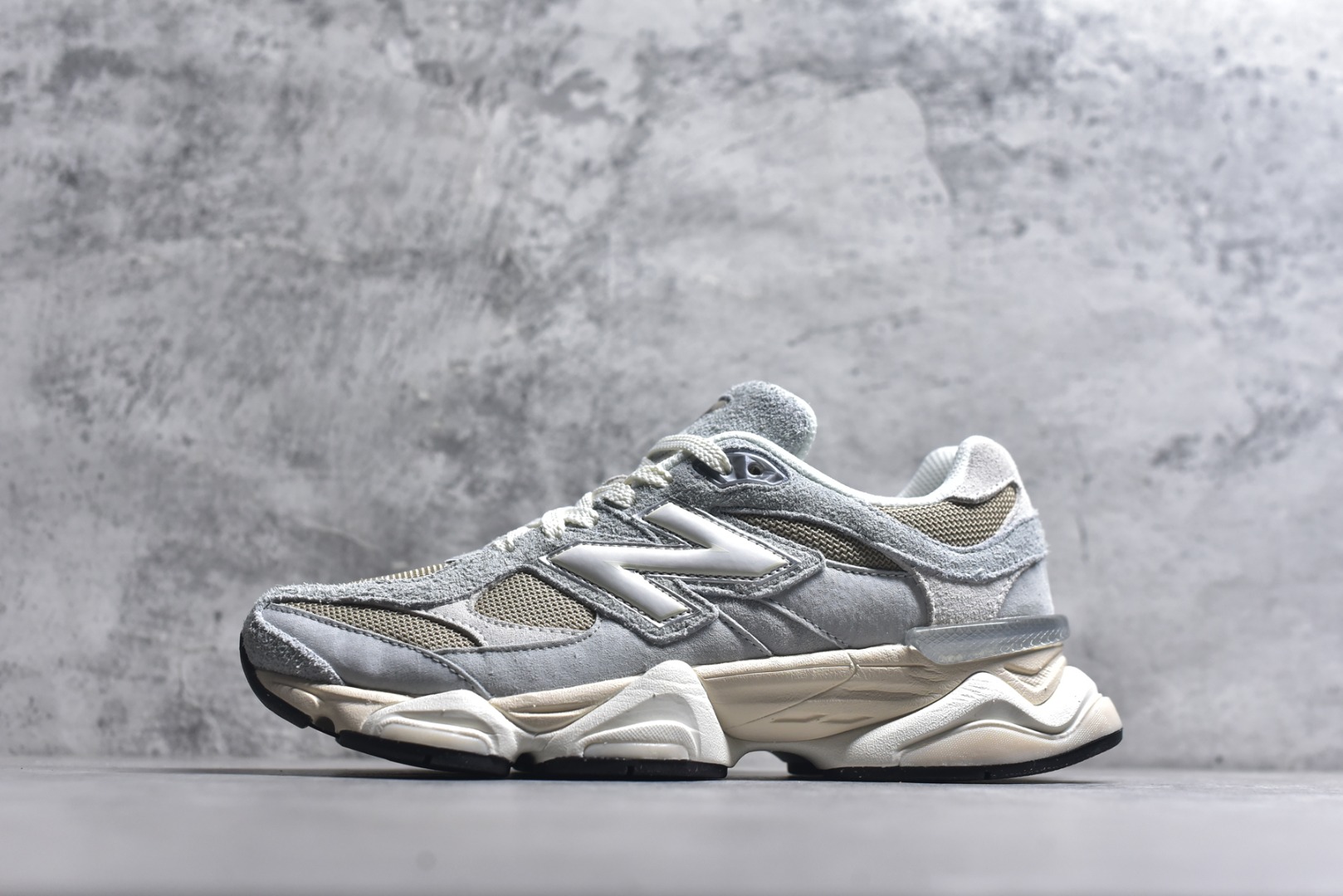 #New Balance NB 9060 浅色 货号： U9060440 尺码：36 36.5 37 38.5 39 40 40.5 41 42 42.5 43 44 44.5 45 46 46.5-选品中心