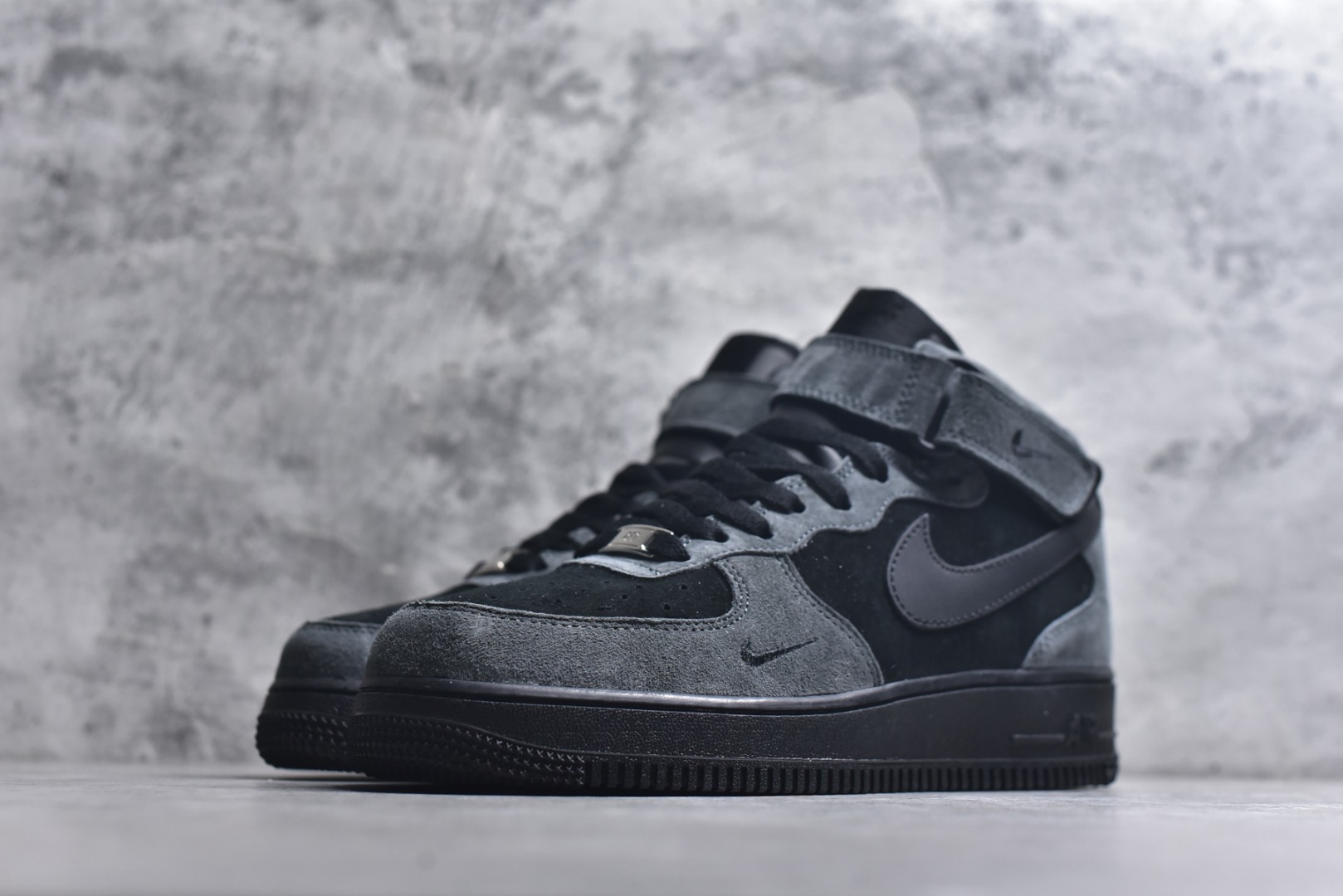 图片[2]-#官方爆款定制 秋冬新款Nike Air Force 1 MID全麂皮 空军一号中帮休闲板鞋 头成麂皮 定制鞋盒 原楦原纸板 纯正空军版型 内置全掌气垫 货号：ZH0316-167 尺码：36 36.5 37.5 38 38.5 39 40 40.5 41 42 42.5 43 44 44.5 45-选品中心