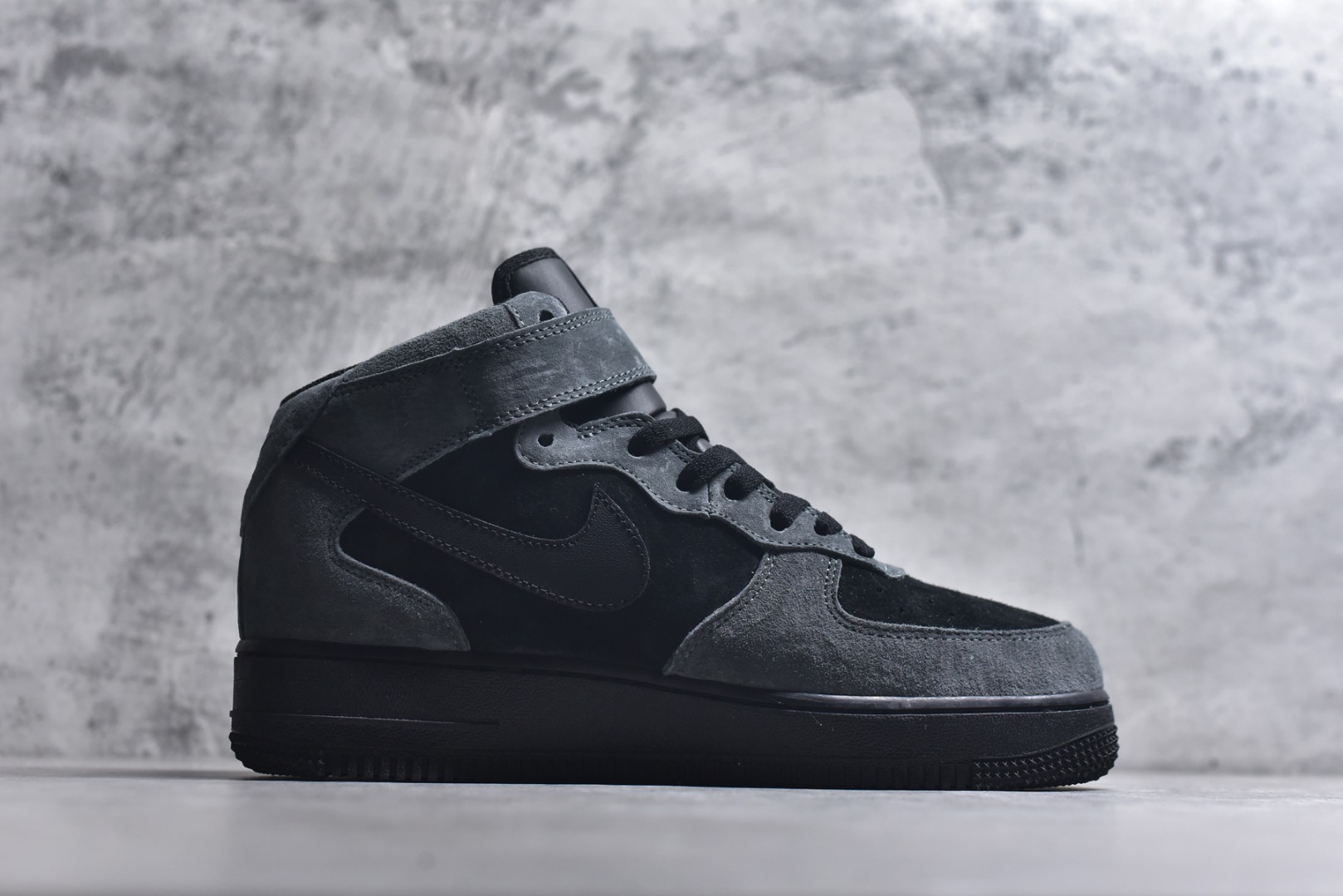 图片[3]-#官方爆款定制 秋冬新款Nike Air Force 1 MID全麂皮 空军一号中帮休闲板鞋 头成麂皮 定制鞋盒 原楦原纸板 纯正空军版型 内置全掌气垫 货号：ZH0316-167 尺码：36 36.5 37.5 38 38.5 39 40 40.5 41 42 42.5 43 44 44.5 45-选品中心