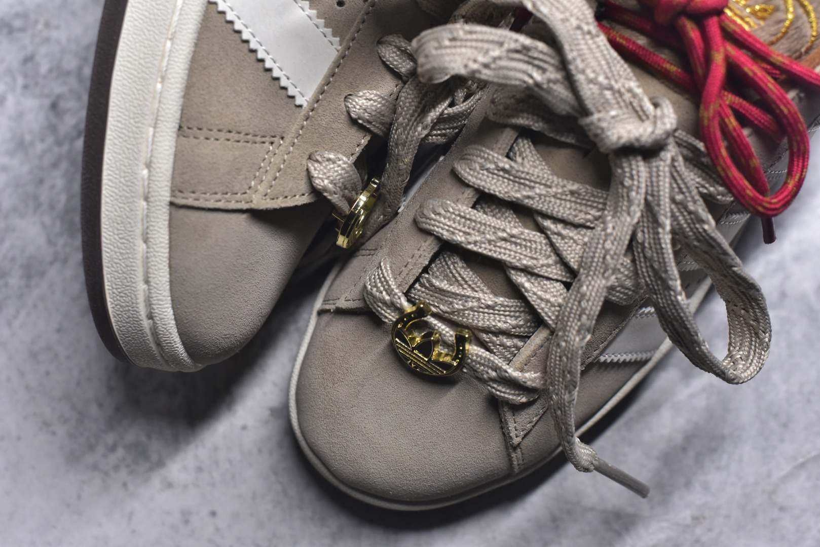 图片[8]-#AD 阿迪 Campus 00s 新年限定\”马年 \” 低帮休闲板鞋 KJ8724 尺码：35.5 36 36 36.5 37 38 38.5 39 40 40.5 41 42 42.5 43 44 44.5 45-选品中心