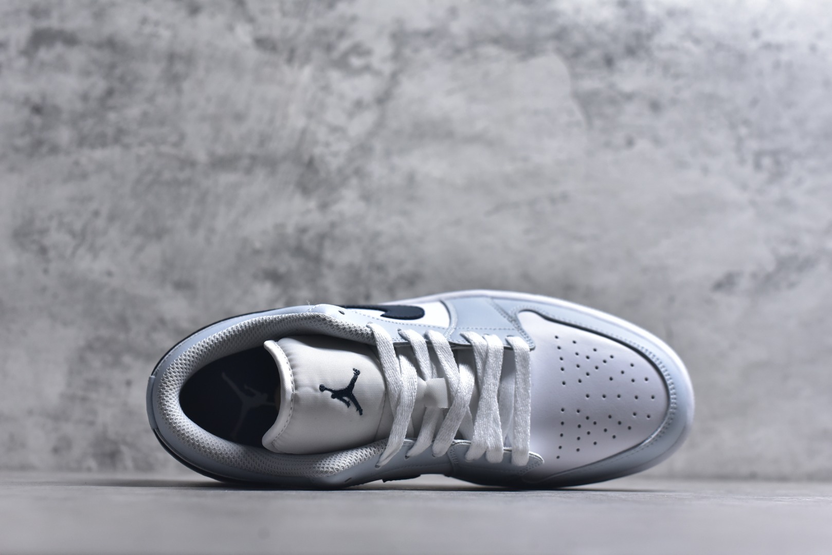 图片[4]-#AJ1低帮 Jordan Air Jordan 1 舒适经典 减震 低帮 复古篮球鞋 男女款 浅蓝白 货号：553558 400 尺码：36 36.5 37.5 38 38.5 39 40 40.5 41 42 42.5 43 44 44.5 45 46-选品中心