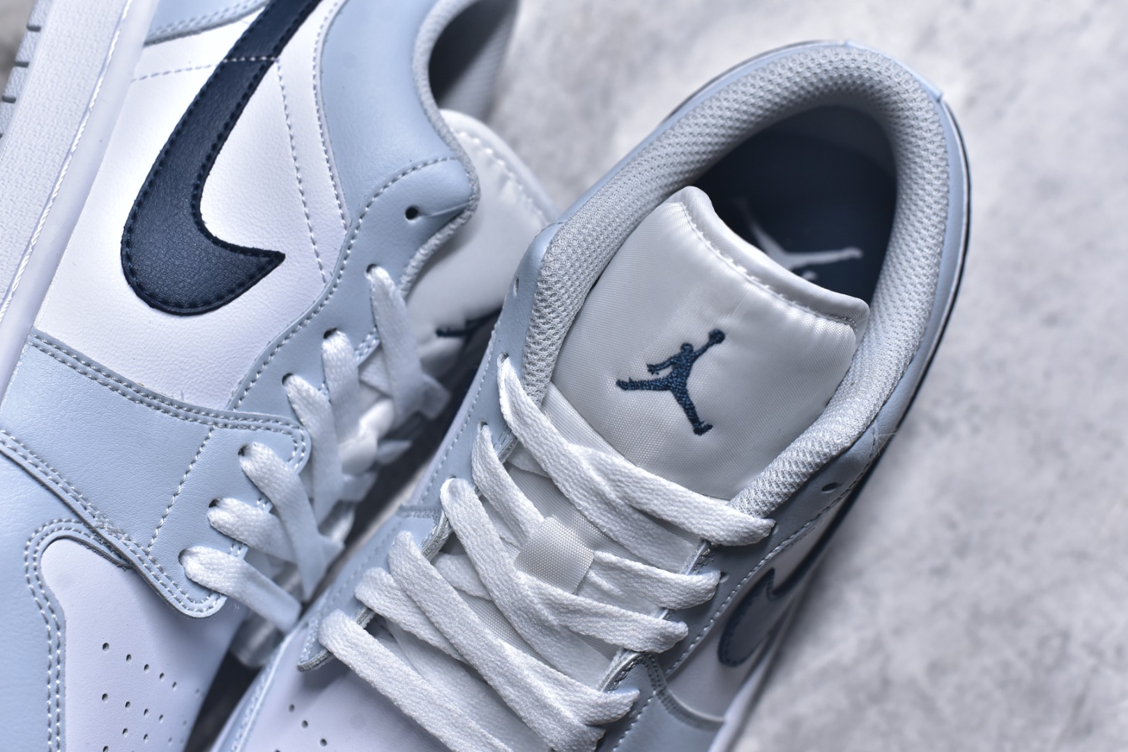 图片[9]-#AJ1低帮 Jordan Air Jordan 1 舒适经典 减震 低帮 复古篮球鞋 男女款 浅蓝白 货号：553558 400 尺码：36 36.5 37.5 38 38.5 39 40 40.5 41 42 42.5 43 44 44.5 45 46-选品中心