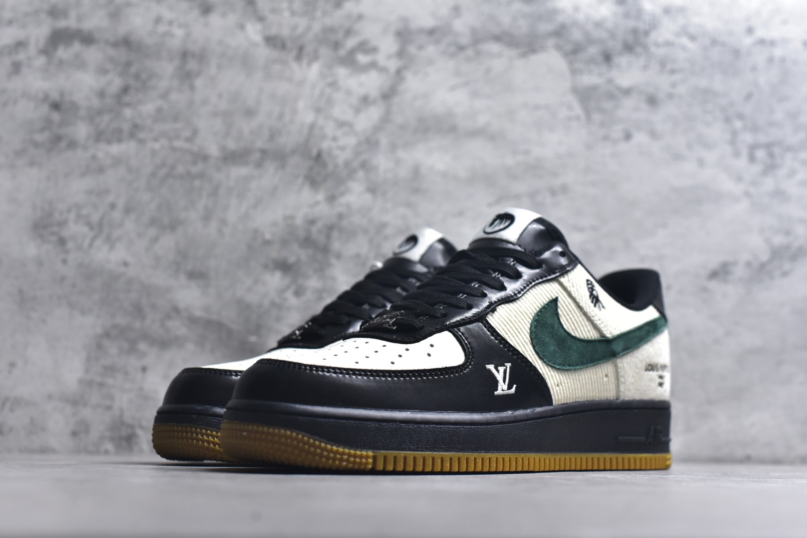 图片[2]-#海外限量发售！公司级NIke Air Force 1 \’07 Low “马年限定–黑松奶霜” 空军一号低帮 运动鞋 休闲鞋 折边针车 工艺难度大 原楦头原纸板 高端定制鞋盒 原厂鞋底 超高清洁度 细节完美 货号：XY9025-005 尺码：36 36.5 37.5 38 38.5 39 40 40.5 41 42 42.5 43 44 44.5 45-选品中心