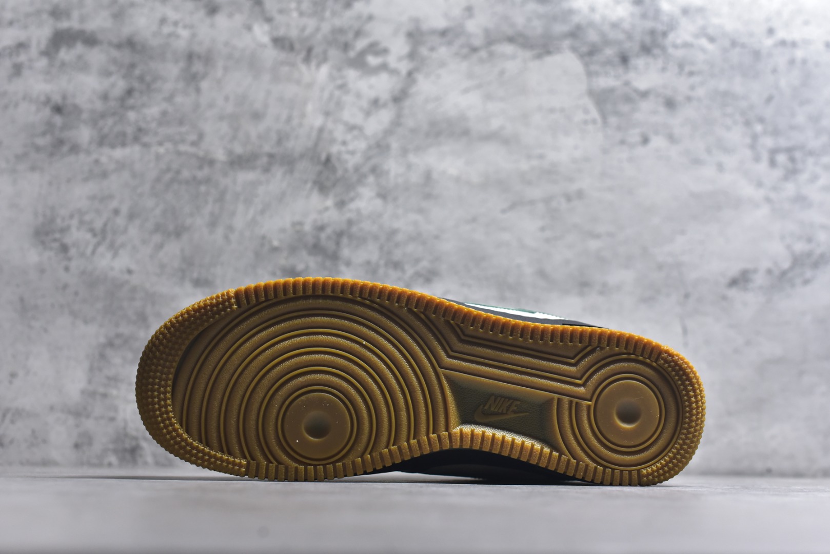 图片[6]-#海外限量发售！公司级NIke Air Force 1 \’07 Low “马年限定–黑松奶霜” 空军一号低帮 运动鞋 休闲鞋 折边针车 工艺难度大 原楦头原纸板 高端定制鞋盒 原厂鞋底 超高清洁度 细节完美 货号：XY9025-005 尺码：36 36.5 37.5 38 38.5 39 40 40.5 41 42 42.5 43 44 44.5 45-选品中心