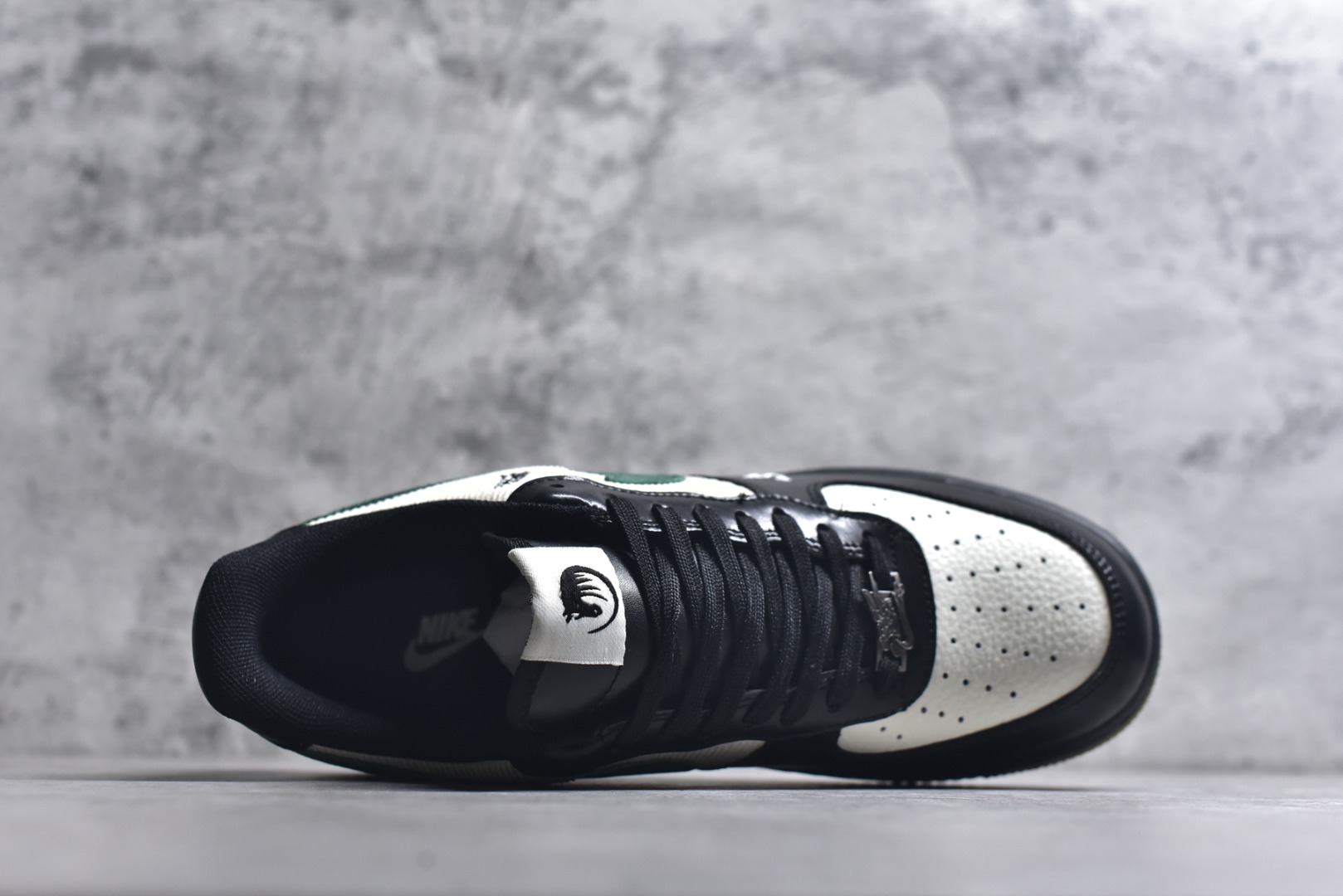 图片[4]-#海外限量发售！公司级NIke Air Force 1 \’07 Low “马年限定–黑松奶霜” 空军一号低帮 运动鞋 休闲鞋 折边针车 工艺难度大 原楦头原纸板 高端定制鞋盒 原厂鞋底 超高清洁度 细节完美 货号：XY9025-005 尺码：36 36.5 37.5 38 38.5 39 40 40.5 41 42 42.5 43 44 44.5 45-选品中心