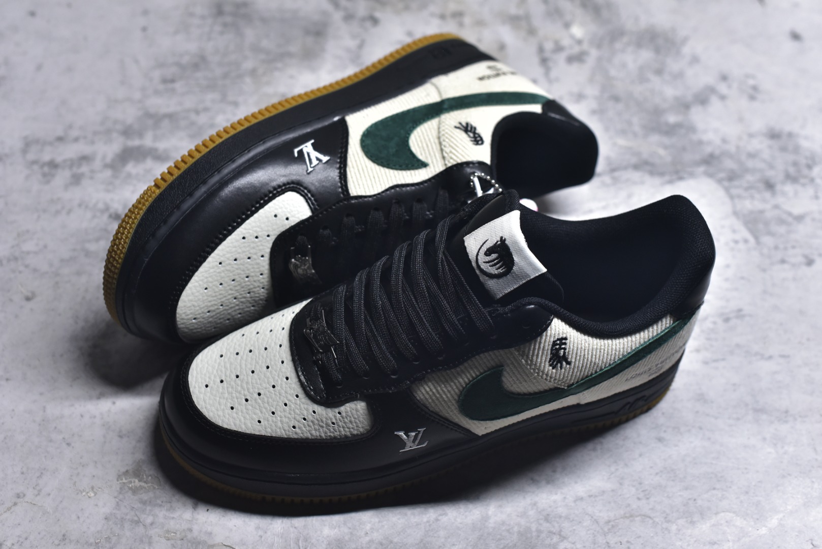 图片[7]-#海外限量发售！公司级NIke Air Force 1 \’07 Low “马年限定–黑松奶霜” 空军一号低帮 运动鞋 休闲鞋 折边针车 工艺难度大 原楦头原纸板 高端定制鞋盒 原厂鞋底 超高清洁度 细节完美 货号：XY9025-005 尺码：36 36.5 37.5 38 38.5 39 40 40.5 41 42 42.5 43 44 44.5 45-选品中心