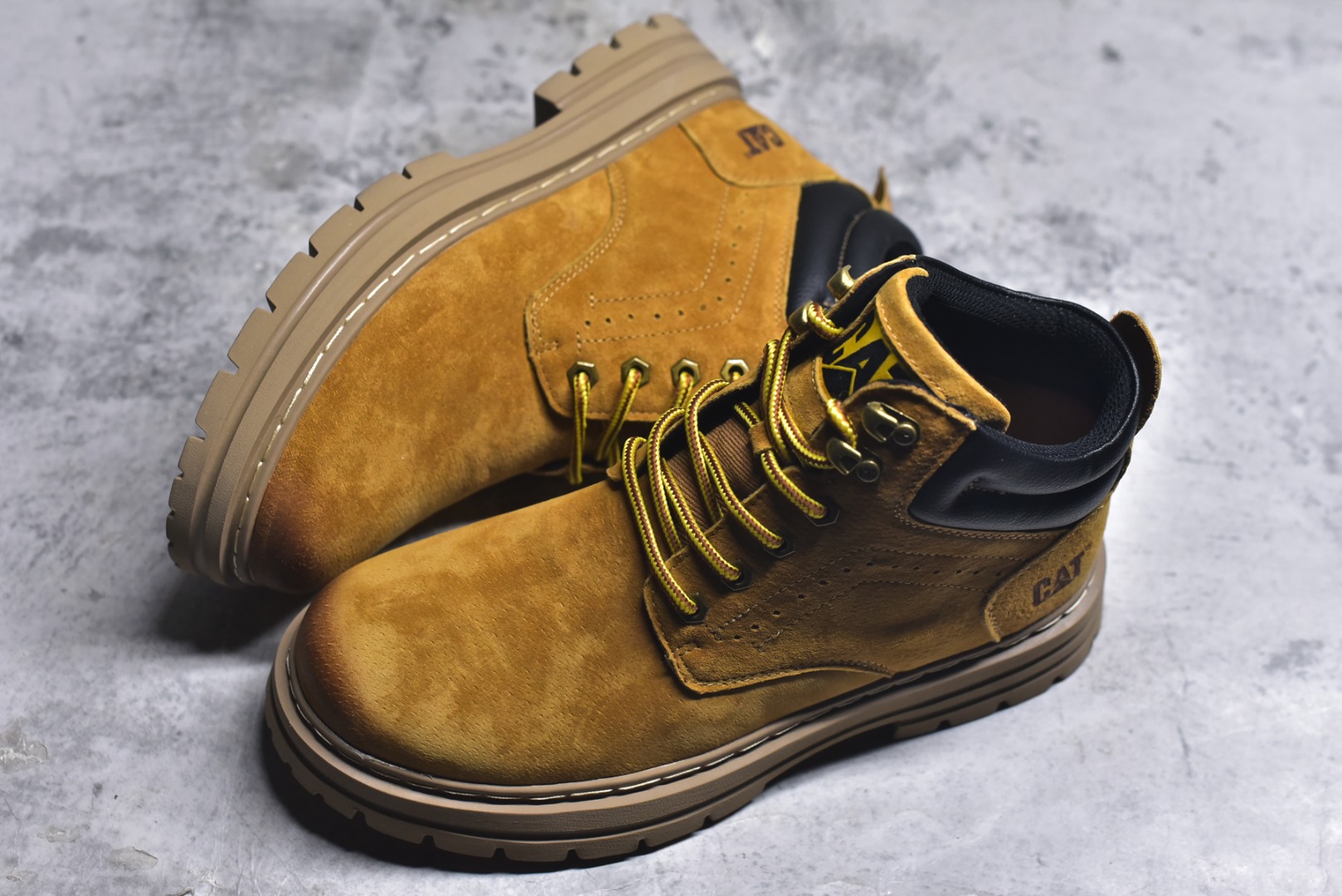 图片[7]-#2025秋冬款CAT卡特 硬汉推土机品牌经典百搭户外中帮休闲马丁靴广东大厂品质 秋冬新款 时尚潮流搭配 面料釆用意大利进口磨砂牛皮 全鞋真牛皮材料 大底到五金都是代工厂原材料制作 好货不杀猪 首单质量严格把控 全套官网统一包装 今年冬季防寒户外专用产品 日常随意搭配 型男必备 尺码：39 40 41 42 43 44 (皮鞋码)-选品中心