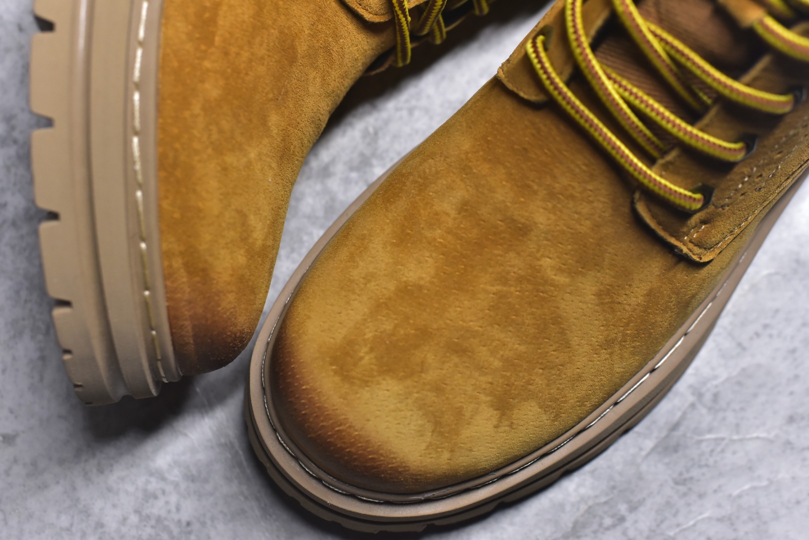 图片[8]-#2025秋冬款CAT卡特 硬汉推土机品牌经典百搭户外中帮休闲马丁靴广东大厂品质 秋冬新款 时尚潮流搭配 面料釆用意大利进口磨砂牛皮 全鞋真牛皮材料 大底到五金都是代工厂原材料制作 好货不杀猪 首单质量严格把控 全套官网统一包装 今年冬季防寒户外专用产品 日常随意搭配 型男必备 尺码：39 40 41 42 43 44 (皮鞋码)-选品中心