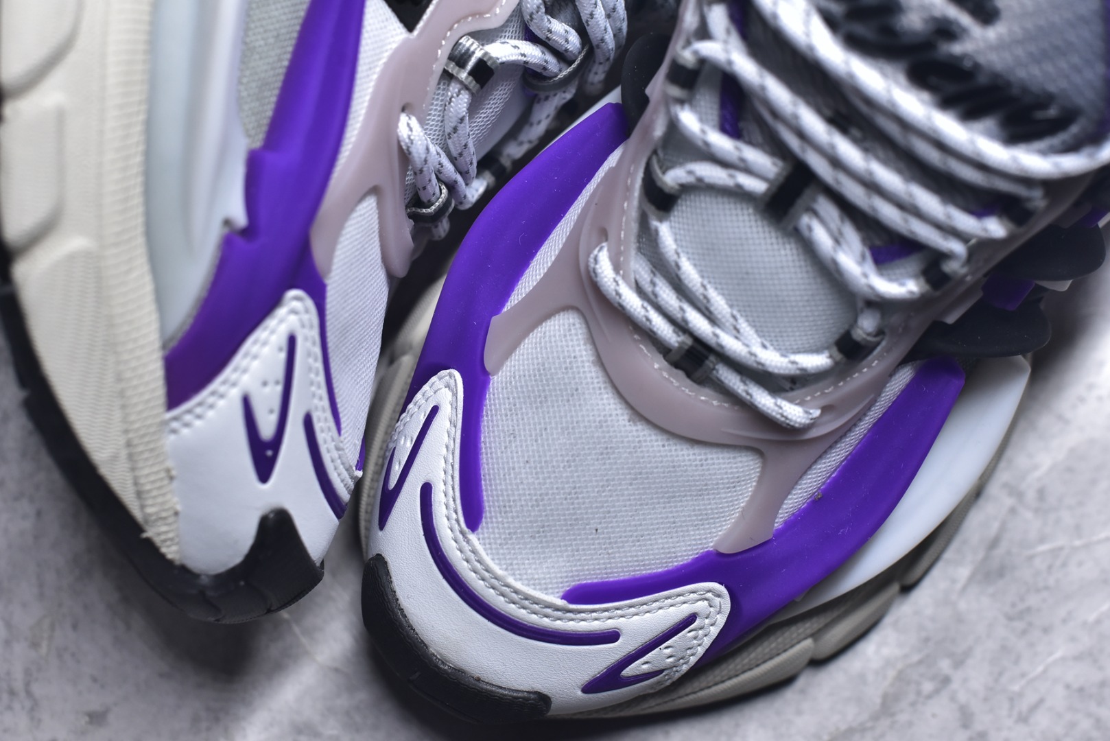 图片[8]-#「水母鞋」来了!携手老搭档菲董(法瑞尔·威廉姆斯) Pharrell Williams x AD Virgina Adistar Jellyfish 阿迪之星水母系列低帮老爹风复古透气缓震休闲运动慢跑鞋“白黑绿”JP9268 #升级原楦开发版型 #采用呼吸网眼布组合透气网眼布组合TUP框架鞋面材质 #中底嵌入PU缓震物料 #外置耐磨橡胶大底❗️ 尺码：36-45-选品中心