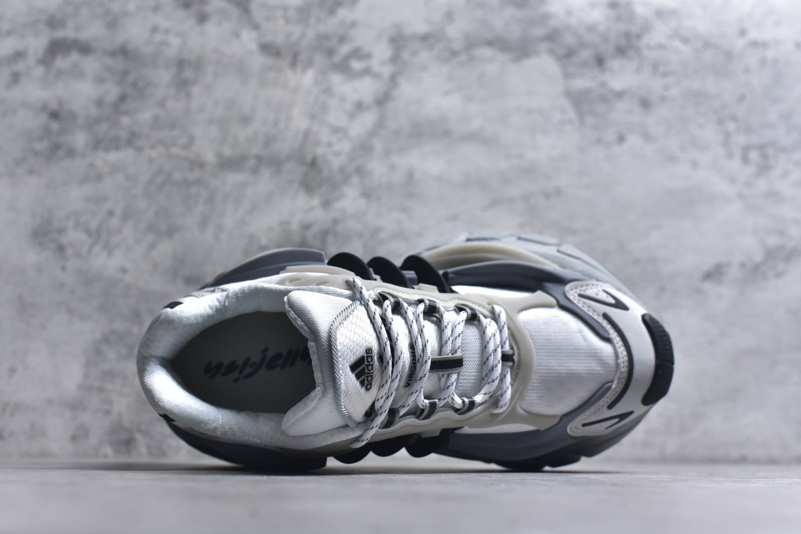 图片[4]-#「水母鞋」来了!携手老搭档菲董(法瑞尔·威廉姆斯) Pharrell Williams x AD Virgina Adistar Jellyfish 阿迪之星水母系列低帮老爹风复古透气缓震休闲运动慢跑鞋“白黑绿”JP9265 #升级原楦开发版型 #采用呼吸网眼布组合透气网眼布组合TUP框架鞋面材质 #中底嵌入PU缓震物料 #外置耐磨橡胶大底❗️ 尺码：36-45-选品中心