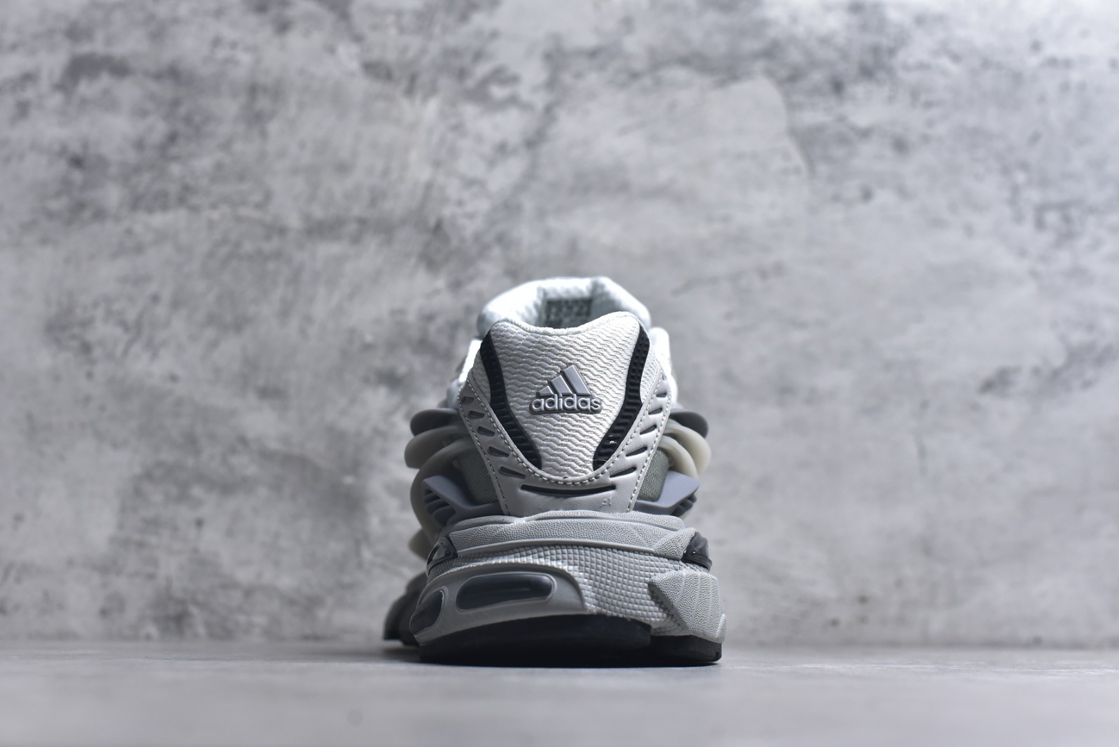 图片[5]-#「水母鞋」来了!携手老搭档菲董(法瑞尔·威廉姆斯) Pharrell Williams x AD Virgina Adistar Jellyfish 阿迪之星水母系列低帮老爹风复古透气缓震休闲运动慢跑鞋“白黑绿”JP9265 #升级原楦开发版型 #采用呼吸网眼布组合透气网眼布组合TUP框架鞋面材质 #中底嵌入PU缓震物料 #外置耐磨橡胶大底❗️ 尺码：36-45-选品中心