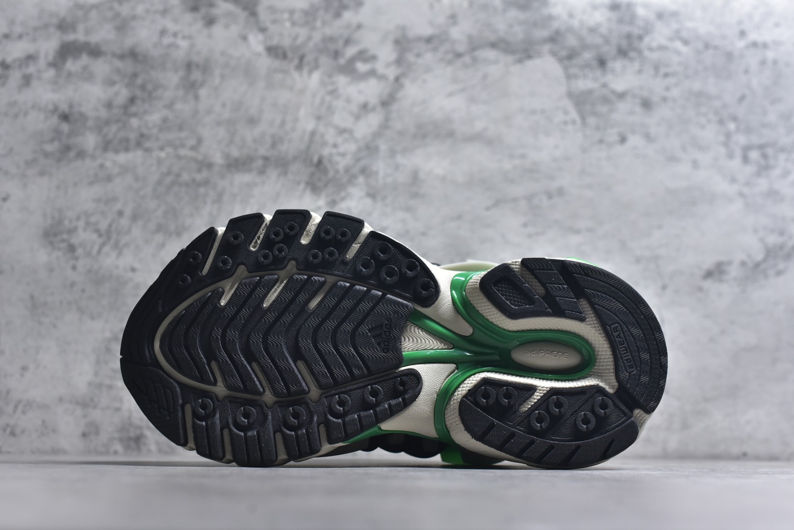 图片[6]-#「水母鞋」来了!携手老搭档菲董(法瑞尔·威廉姆斯) Pharrell Williams x AD Virgina Adistar Jellyfish 阿迪之星水母系列低帮老爹风复古透气缓震休闲运动慢跑鞋“白黑绿”JP9260 #升级原楦开发版型 #采用呼吸网眼布组合透气网眼布组合TUP框架鞋面材质 #中底嵌入PU缓震物料 #外置耐磨橡胶大底❗️ 尺码：36-45-选品中心