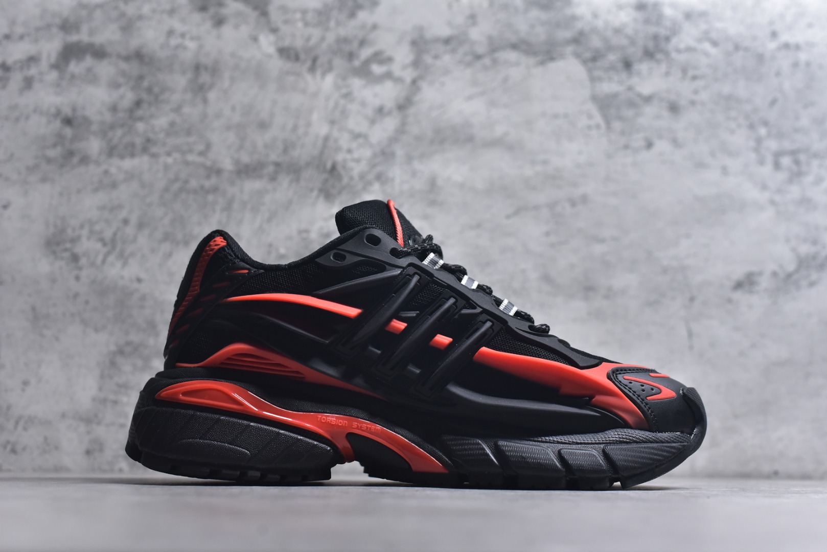 图片[3]-#「水母鞋」来了!携手老搭档菲董(法瑞尔·威廉姆斯) Pharrell Williams x AD Virgina Adistar Jellyfish 阿迪之星水母系列低帮老爹风复古透气缓震休闲运动慢跑鞋“白黑绿”JP6759 #升级原楦开发版型 #采用呼吸网眼布组合透气网眼布组合TUP框架鞋面材质 #中底嵌入PU缓震物料 #外置耐磨橡胶大底❗️ 尺码：-选品中心