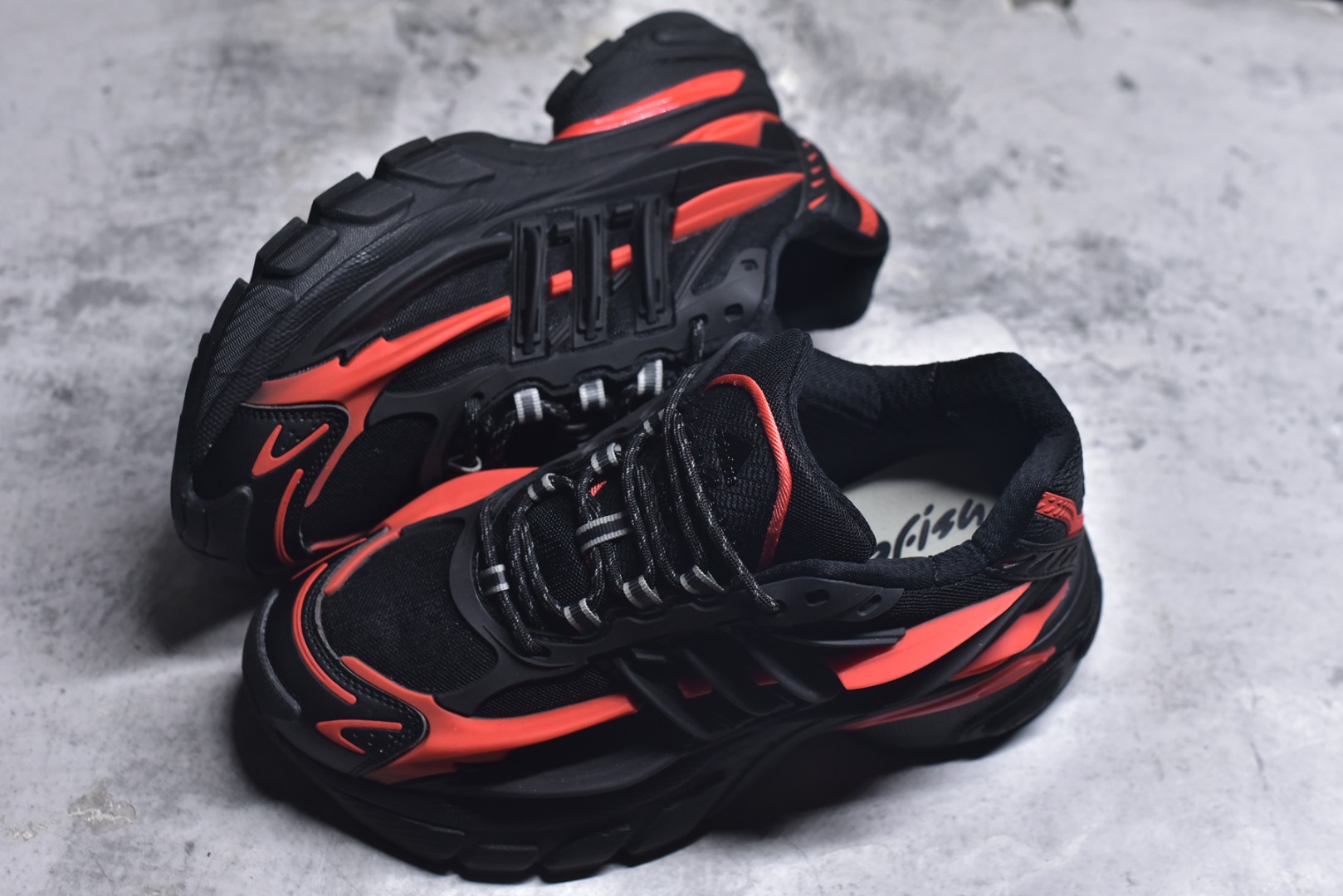 图片[7]-#「水母鞋」来了!携手老搭档菲董(法瑞尔·威廉姆斯) Pharrell Williams x AD Virgina Adistar Jellyfish 阿迪之星水母系列低帮老爹风复古透气缓震休闲运动慢跑鞋“白黑绿”JP6759 #升级原楦开发版型 #采用呼吸网眼布组合透气网眼布组合TUP框架鞋面材质 #中底嵌入PU缓震物料 #外置耐磨橡胶大底❗️ 尺码：-选品中心