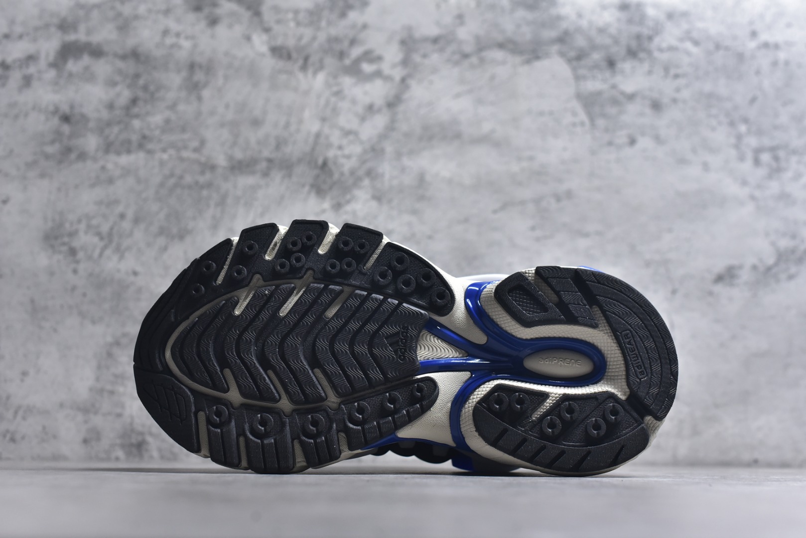 图片[6]-#「水母鞋」来了!携手老搭档菲董(法瑞尔·威廉姆斯) Pharrell Williams x AD Virgina Adistar Jellyfish 阿迪之星水母系列低帮老爹风复古透气缓震休闲运动慢跑鞋“白黑绿”JP9263 #升级原楦开发版型 #采用呼吸网眼布组合透气网眼布组合TUP框架鞋面材质 #中底嵌入PU缓震物料 #外置耐磨橡胶大底❗️ 尺码：36-45-选品中心