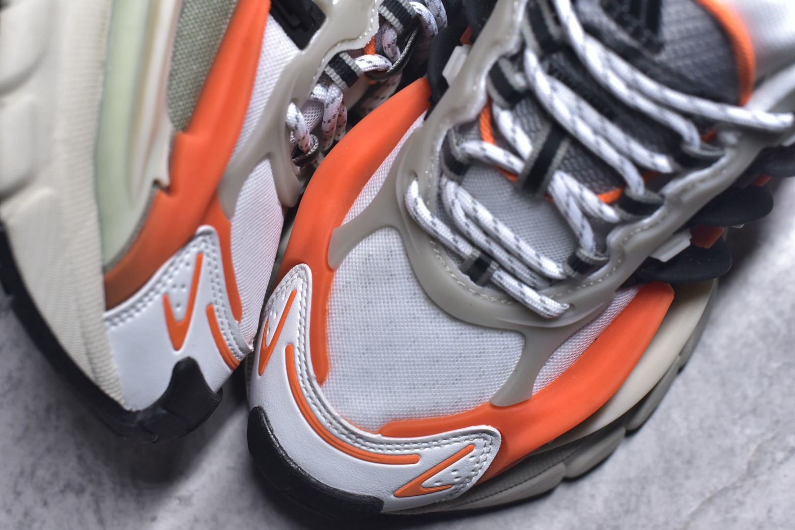 图片[8]-#「水母鞋」来了!携手老搭档菲董(法瑞尔·威廉姆斯) Pharrell Williams x AD Virgina Adistar Jellyfish 阿迪之星水母系列低帮老爹风复古透气缓震休闲运动慢跑鞋“白黑绿”JP9261 #升级原楦开发版型 #采用呼吸网眼布组合透气网眼布组合TUP框架鞋面材质 #中底嵌入PU缓震物料 #外置耐磨橡胶大底❗️ 尺码：36-45-选品中心