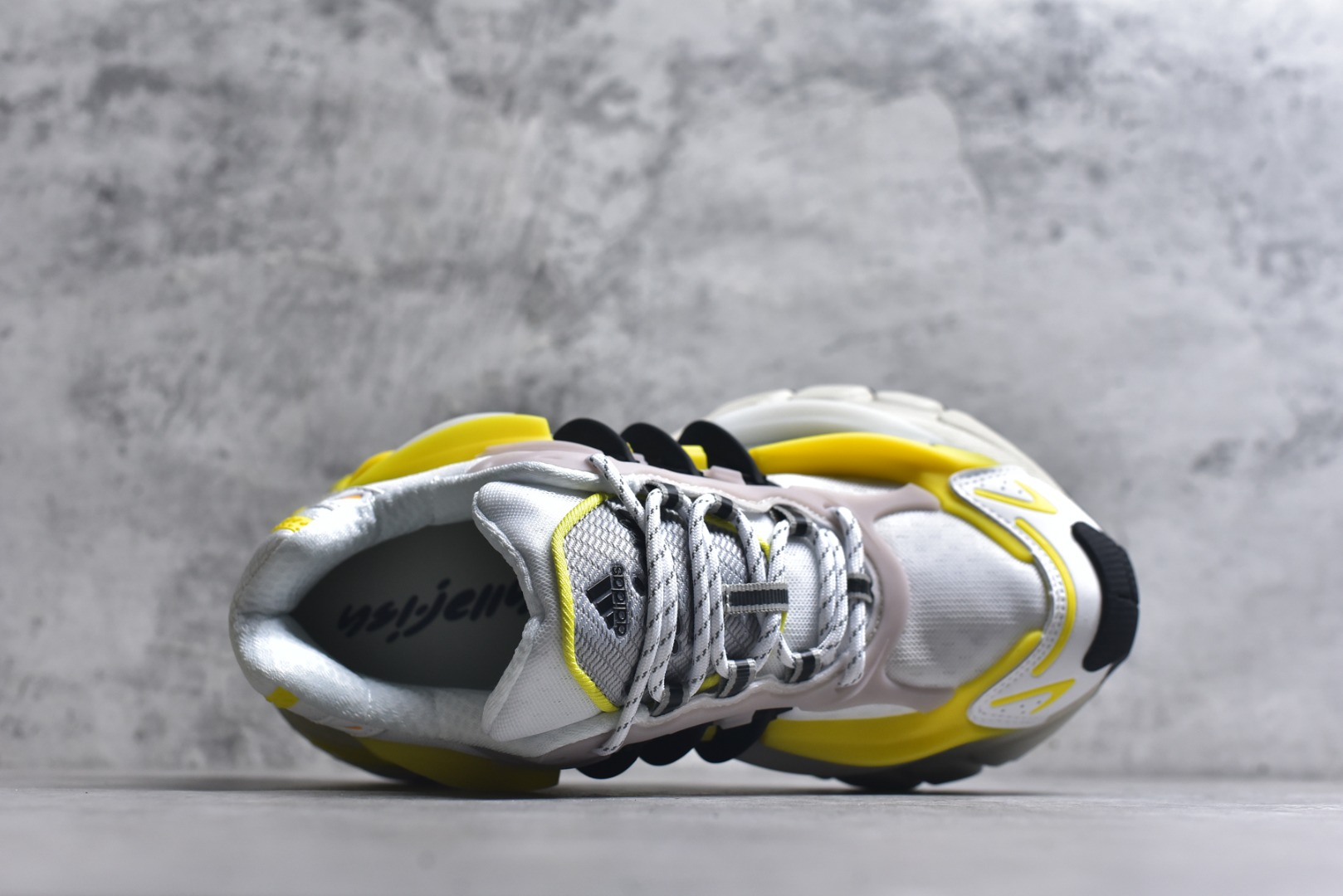 图片[4]-#「水母鞋」来了!携手老搭档菲董(法瑞尔·威廉姆斯) Pharrell Williams x AD Virgina Adistar Jellyfish 阿迪之星水母系列低帮老爹风复古透气缓震休闲运动慢跑鞋“白黑绿”JP9267 #升级原楦开发版型 #采用呼吸网眼布组合透气网眼布组合TUP框架鞋面材质 #中底嵌入PU缓震物料 #外置耐磨橡胶大底❗️ 尺码：36-45-选品中心