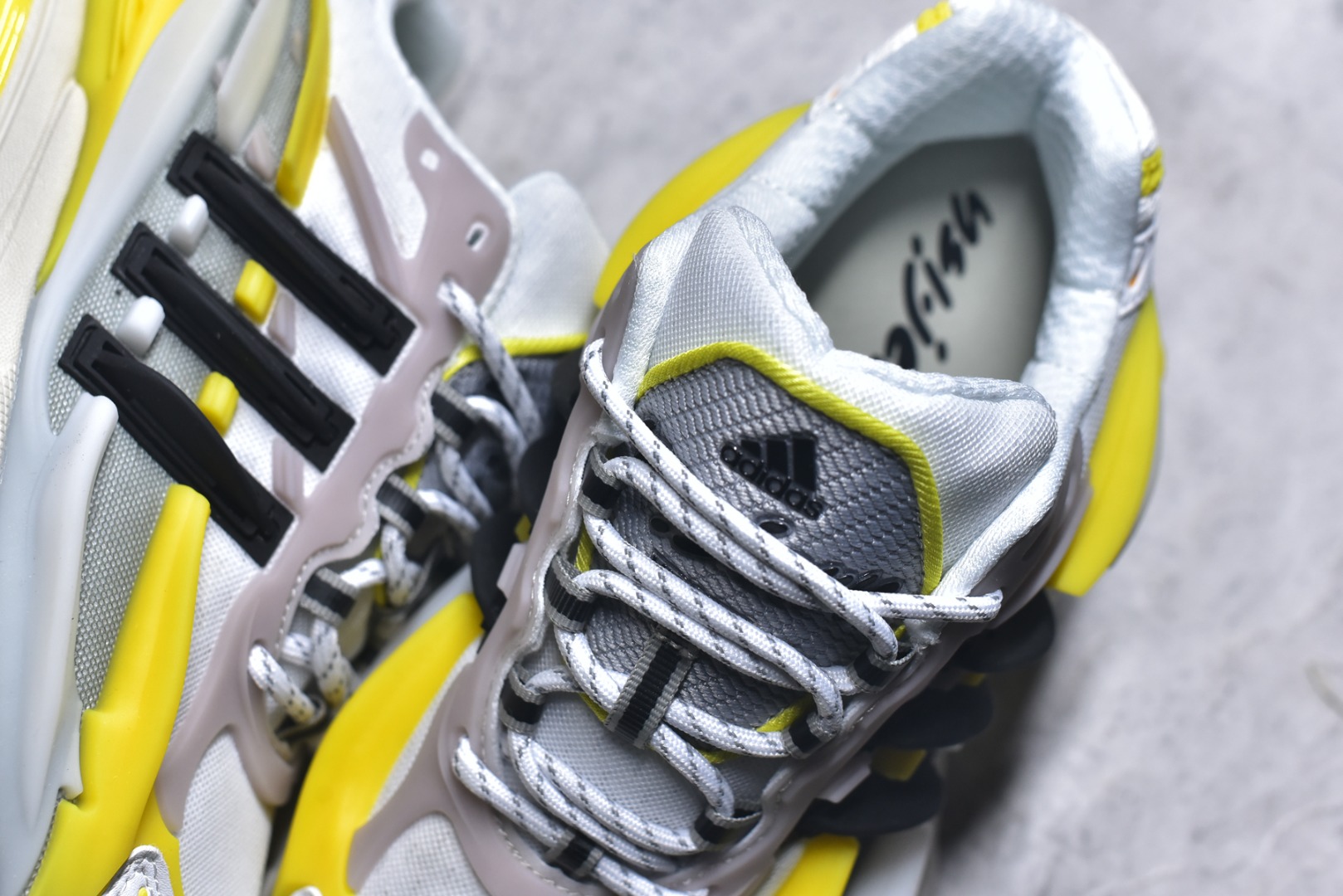 图片[9]-#「水母鞋」来了!携手老搭档菲董(法瑞尔·威廉姆斯) Pharrell Williams x AD Virgina Adistar Jellyfish 阿迪之星水母系列低帮老爹风复古透气缓震休闲运动慢跑鞋“白黑绿”JP9267 #升级原楦开发版型 #采用呼吸网眼布组合透气网眼布组合TUP框架鞋面材质 #中底嵌入PU缓震物料 #外置耐磨橡胶大底❗️ 尺码：36-45-选品中心