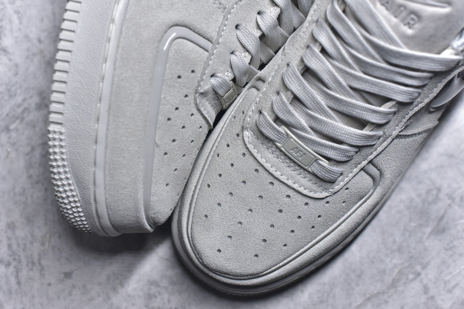 图片[8]-#耐克Nike Air Force 1“07空军一号低帮百搭休闲运动板鞋。柔软、弹性十足的缓震性能和出色的中底设计，横跨复古与现代的外型结合，造就出风靡全球三十多年的Force 1 货号：HV4406-001 尺码：36 36.5 37.5 38 38.5 39 40 40.5 41 42 42.5 43 44 45-选品中心