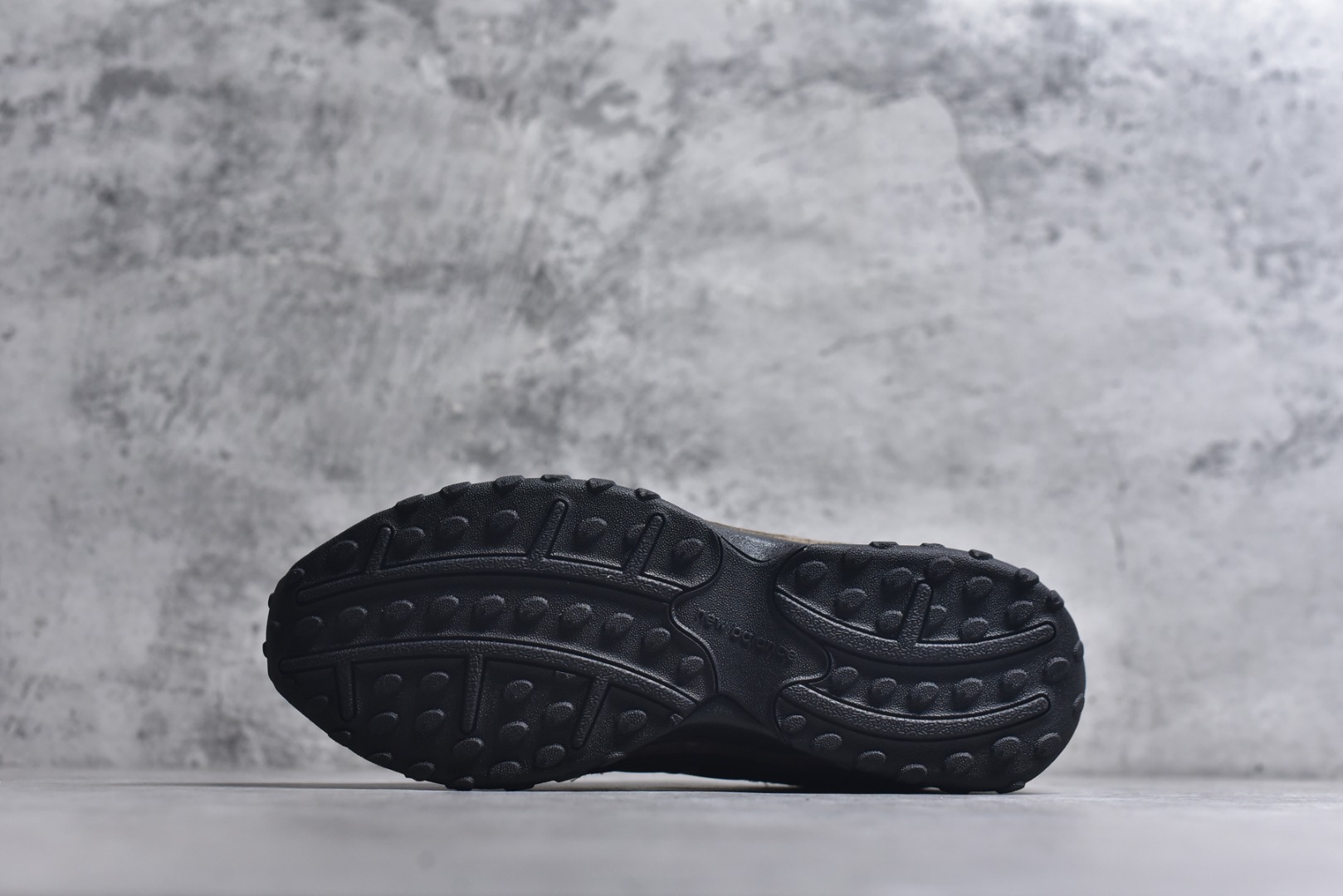 图片[6]-#BASKETCASE x New Balance U204LBC1 NB204L新百伦新款舒适百搭耐磨轻便低帮生活休闲鞋 男女同款 联名棕色 原档数据独立私模大底 唯一正确三层组合大底 特高弹切片加持 百分百还原原鞋脚感 NB市场最强产物 防伪原标全套原楦原纸板原厂数据开发 全鞋电脑针车加持 原厂网布 原装进口头层翻毛皮料正确绒感卡色 正确中底拉帮中底网布细节 匠心打造 耗时两个月开发完成 工艺极其复杂难度可想而知 高端零售专供产物 尺码：36-44.5-选品中心