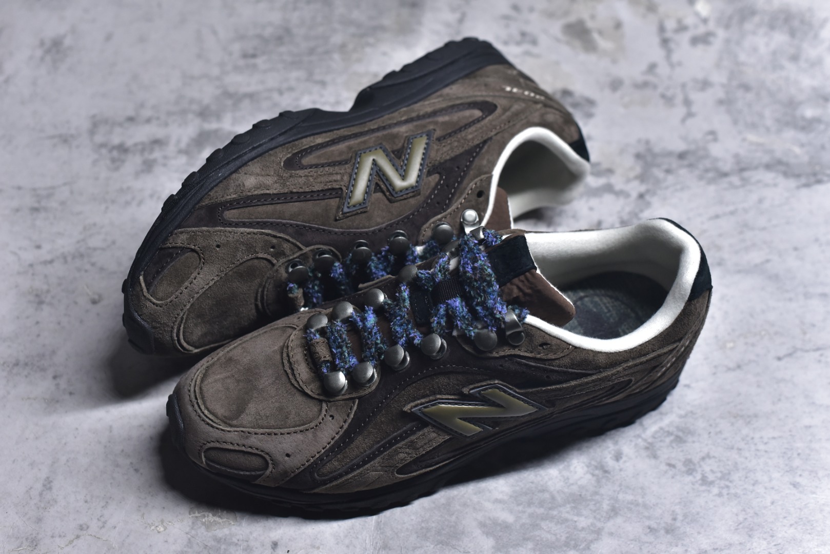 图片[7]-#BASKETCASE x New Balance U204LBC1 NB204L新百伦新款舒适百搭耐磨轻便低帮生活休闲鞋 男女同款 联名棕色 原档数据独立私模大底 唯一正确三层组合大底 特高弹切片加持 百分百还原原鞋脚感 NB市场最强产物 防伪原标全套原楦原纸板原厂数据开发 全鞋电脑针车加持 原厂网布 原装进口头层翻毛皮料正确绒感卡色 正确中底拉帮中底网布细节 匠心打造 耗时两个月开发完成 工艺极其复杂难度可想而知 高端零售专供产物 尺码：36-44.5-选品中心