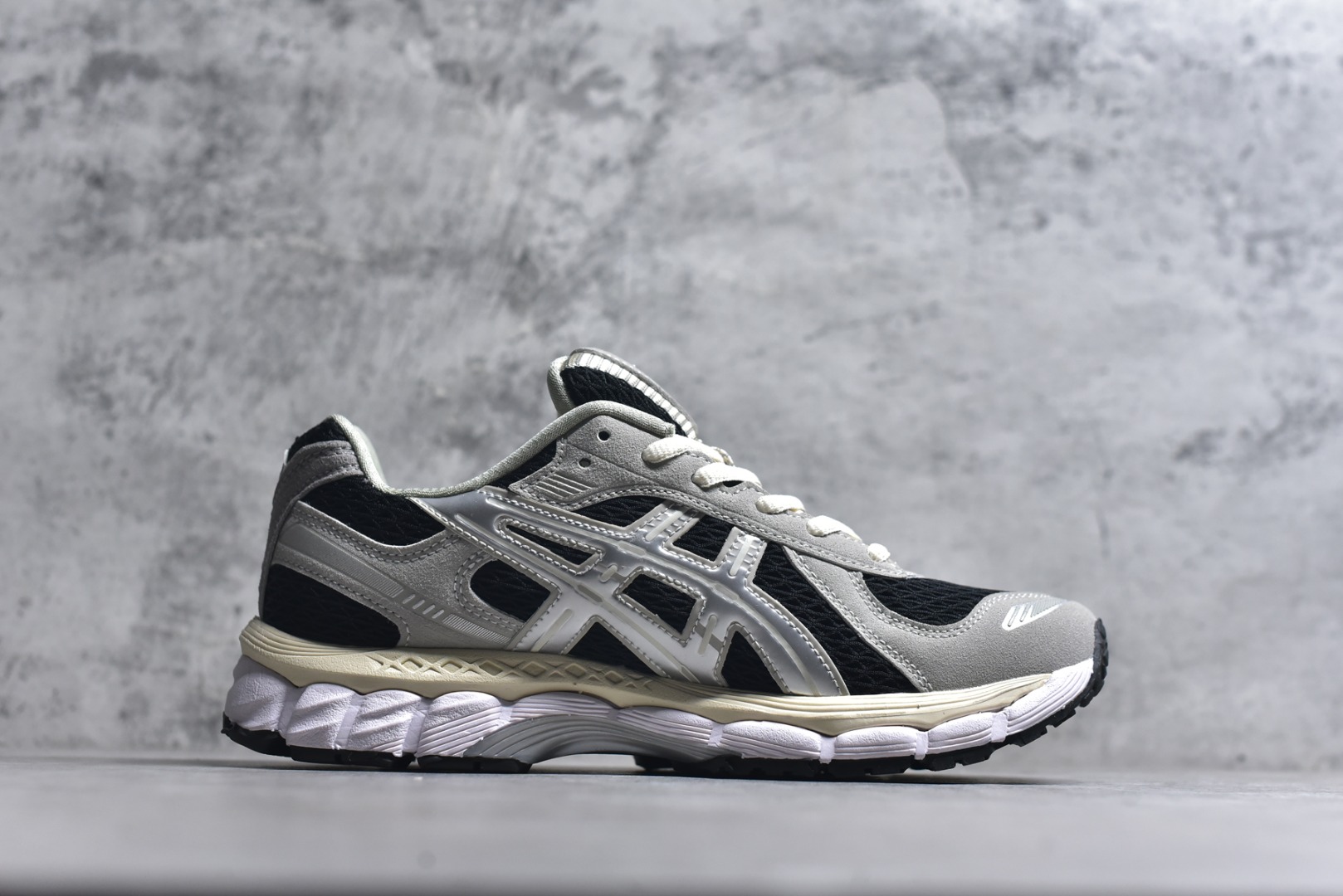 图片[3]-#Asics Gel-Kayano 12.1 亚瑟士 运动休闲透气专业跑鞋 采用工程弹性双层再生针织密度鞋面材质 后跟3D可视GEL缓震乳胶物料 升级FF BLAST PLUS全新缓震中底部位科技材质 外置高耐磨橡胶外底 稳步升级,跑出节奏 货号：1203A846-020 尺码：36-46-选品中心