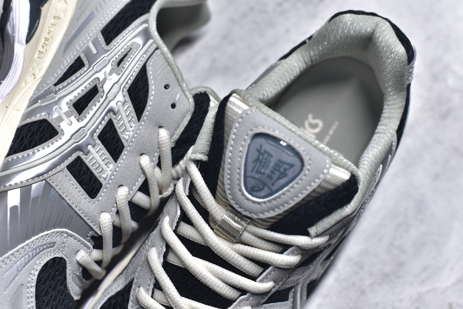 图片[9]-#Asics Gel-Kayano 12.1 亚瑟士 运动休闲透气专业跑鞋 采用工程弹性双层再生针织密度鞋面材质 后跟3D可视GEL缓震乳胶物料 升级FF BLAST PLUS全新缓震中底部位科技材质 外置高耐磨橡胶外底 稳步升级,跑出节奏 货号：1203A846-020 尺码：36-46-选品中心