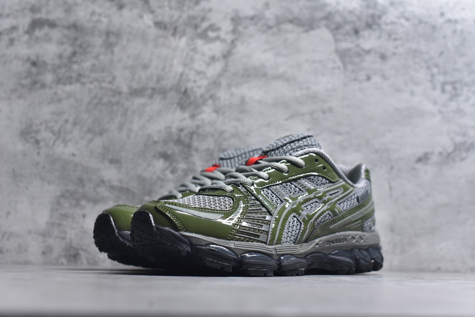 图片[2]-#Asics Gel-Nimbus 12.1 亚瑟士复古透气休闲缓震耐磨跑步鞋 #鞋面采用无缝线鞋面，贴合脚型，穿着舒适；中底360°环绕式GL，提供良好的缓冲性能； 货号：1203A869-021 尺码：36 37 37.5 38 39 39.5 40 40.5 41.5 42 42.5 43.5 44 45-选品中心