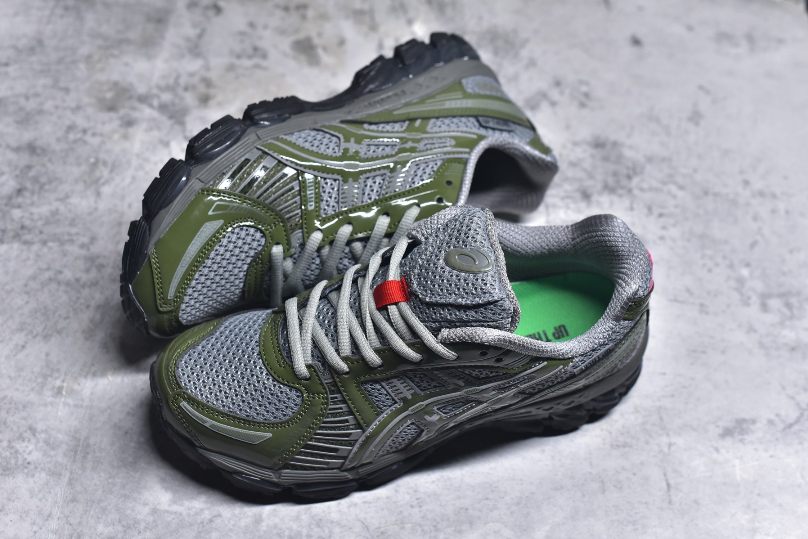 图片[7]-#Asics Gel-Nimbus 12.1 亚瑟士复古透气休闲缓震耐磨跑步鞋 #鞋面采用无缝线鞋面，贴合脚型，穿着舒适；中底360°环绕式GL，提供良好的缓冲性能； 货号：1203A869-021 尺码：36 37 37.5 38 39 39.5 40 40.5 41.5 42 42.5 43.5 44 45-选品中心