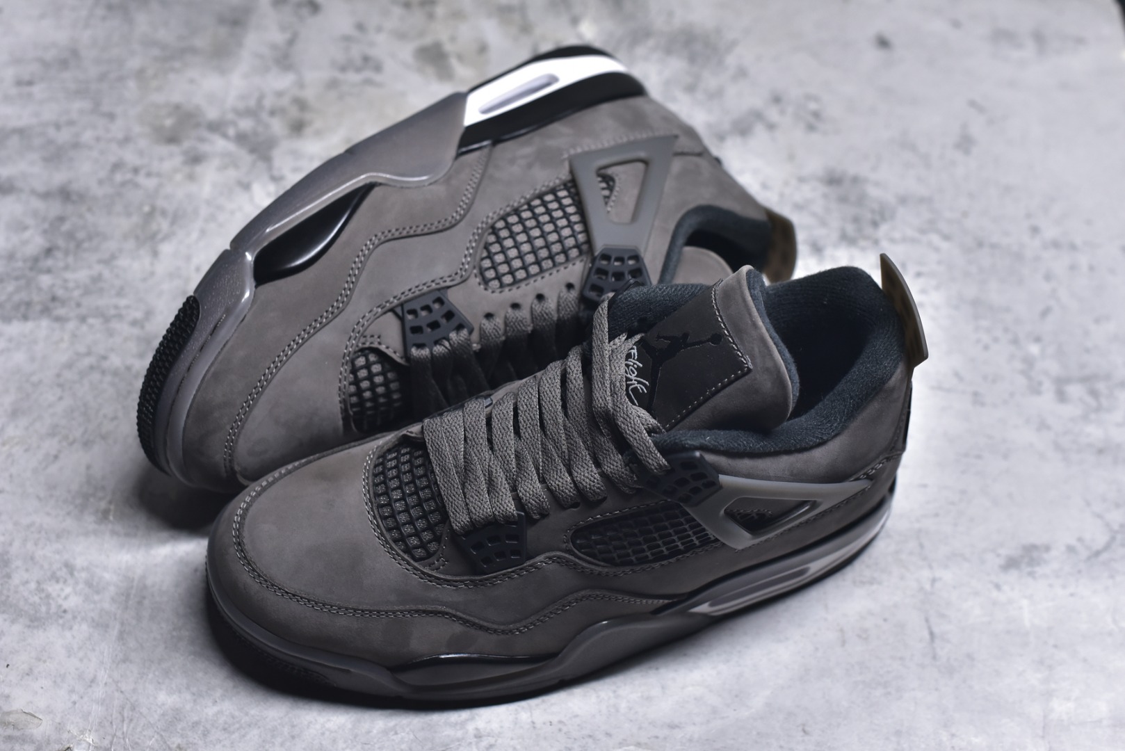 图片[7]-#Nike Air Jordan AJ4 Retro 乔丹四代 纯原大厂出品 Air Jordan AJ4 Retro 原楦原纸板 原厂材料开发 细节把控到位 主供外贸客户 打造完美鞋型 纸板中底 钢印 完美版型 公司货既视感 皮料自行品鉴 专供鬼佬 区别市面各种\”伪纯原\” 货号：FV5029 200 尺码：36-47（半）-选品中心
