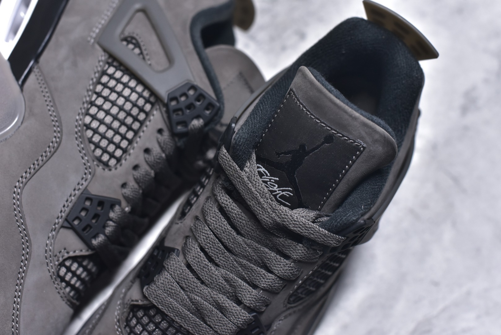 图片[9]-#Nike Air Jordan AJ4 Retro 乔丹四代 纯原大厂出品 Air Jordan AJ4 Retro 原楦原纸板 原厂材料开发 细节把控到位 主供外贸客户 打造完美鞋型 纸板中底 钢印 完美版型 公司货既视感 皮料自行品鉴 专供鬼佬 区别市面各种\”伪纯原\” 货号：FV5029 200 尺码：36-47（半）-选品中心