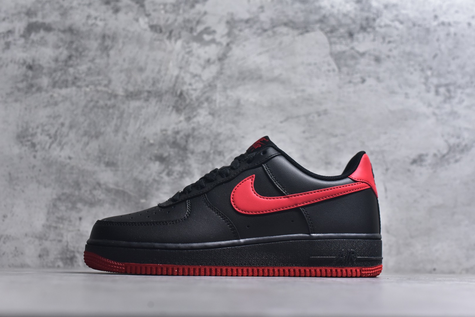 #Air Force 1 Low \'07 原楦头原纸板 纯正空军版型专注外贸渠道 全掌内置蜂窝气垫 #原盒配件 原厂中底钢印、拉帮完美 货号：FJ4146-002 尺码：36 36.5 37 38 38.5 39 40 40.5 41 42 42.5 43 44 44.5 45-选品中心