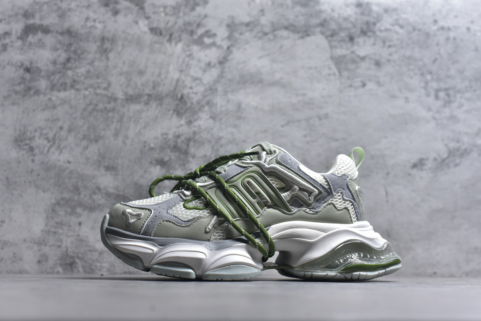 #GG-CC赵露思2025新款厚底增高休闲运动老爹鞋系列 广东大厂出品 7CM厚底增高 星河粒子 银白粉色 银角大王 完美细节 25ss春季新款厚底增高 大长腿 时髦look轻松定格 不费力展现率性氛围 高档银盒 酷帅机能风不规则设计大底 拼色造型设计 轻便舒适百搭 GGCC银白配色好温柔 三层组合月牙底 柔软有弹性的月牙底和增加舒适度显腿长的7cm增高 长时间走路和站立都不累脚舒适度和少女感 厚底增高 不管怎么搭都好看~尺码：35 36 37 38 39 40-选品中心